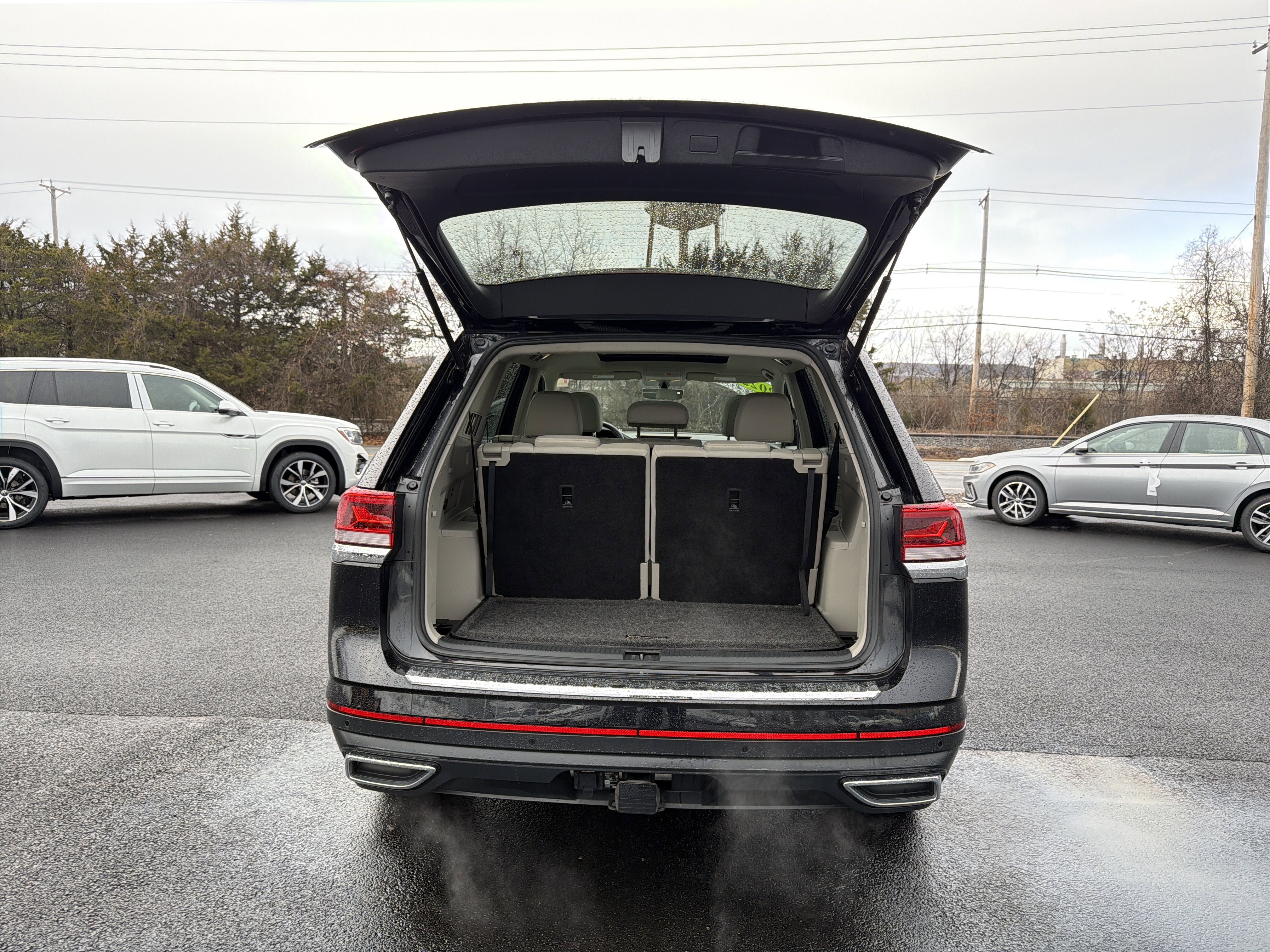 2022 Volkswagen Atlas 3.6L V6 SE w/Technology