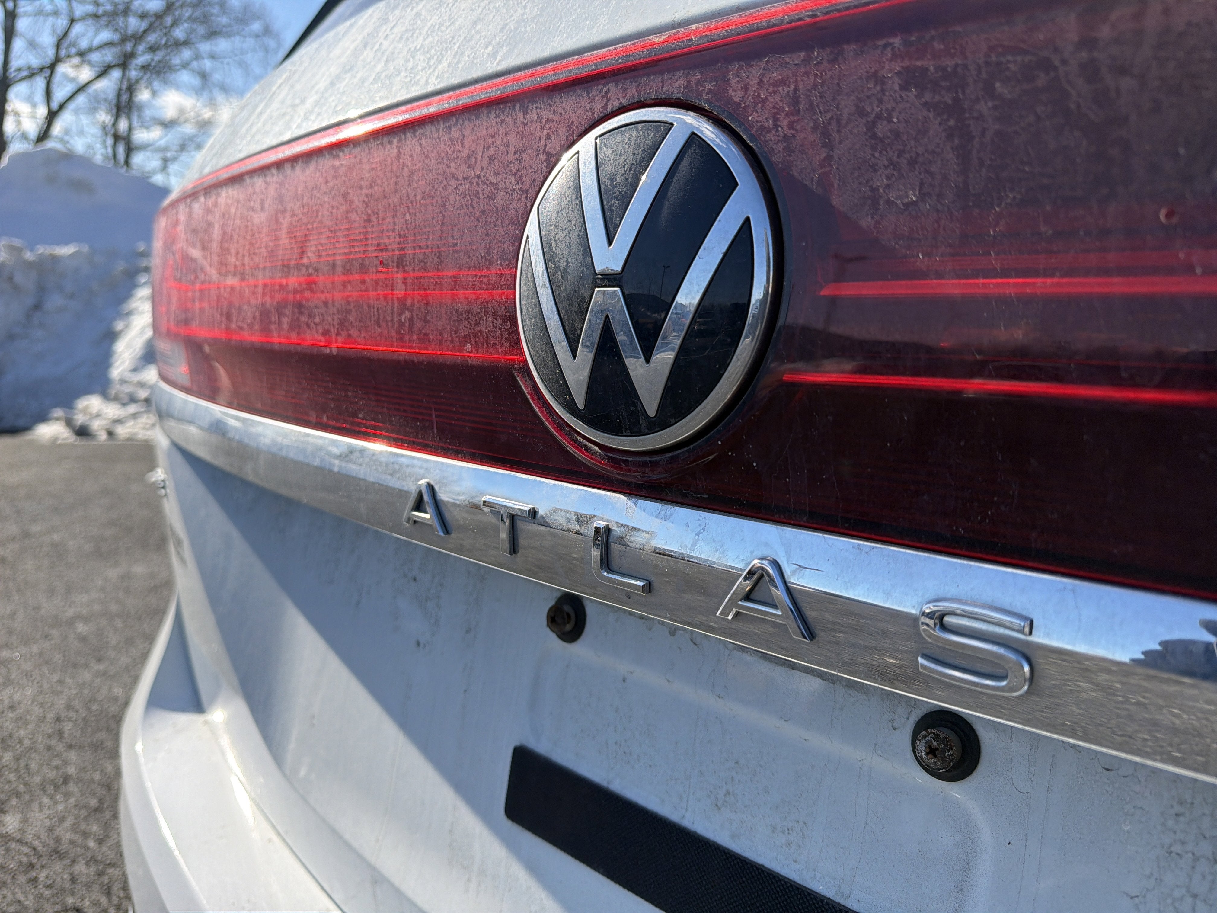 2024 Volkswagen Atlas 2.0T SE