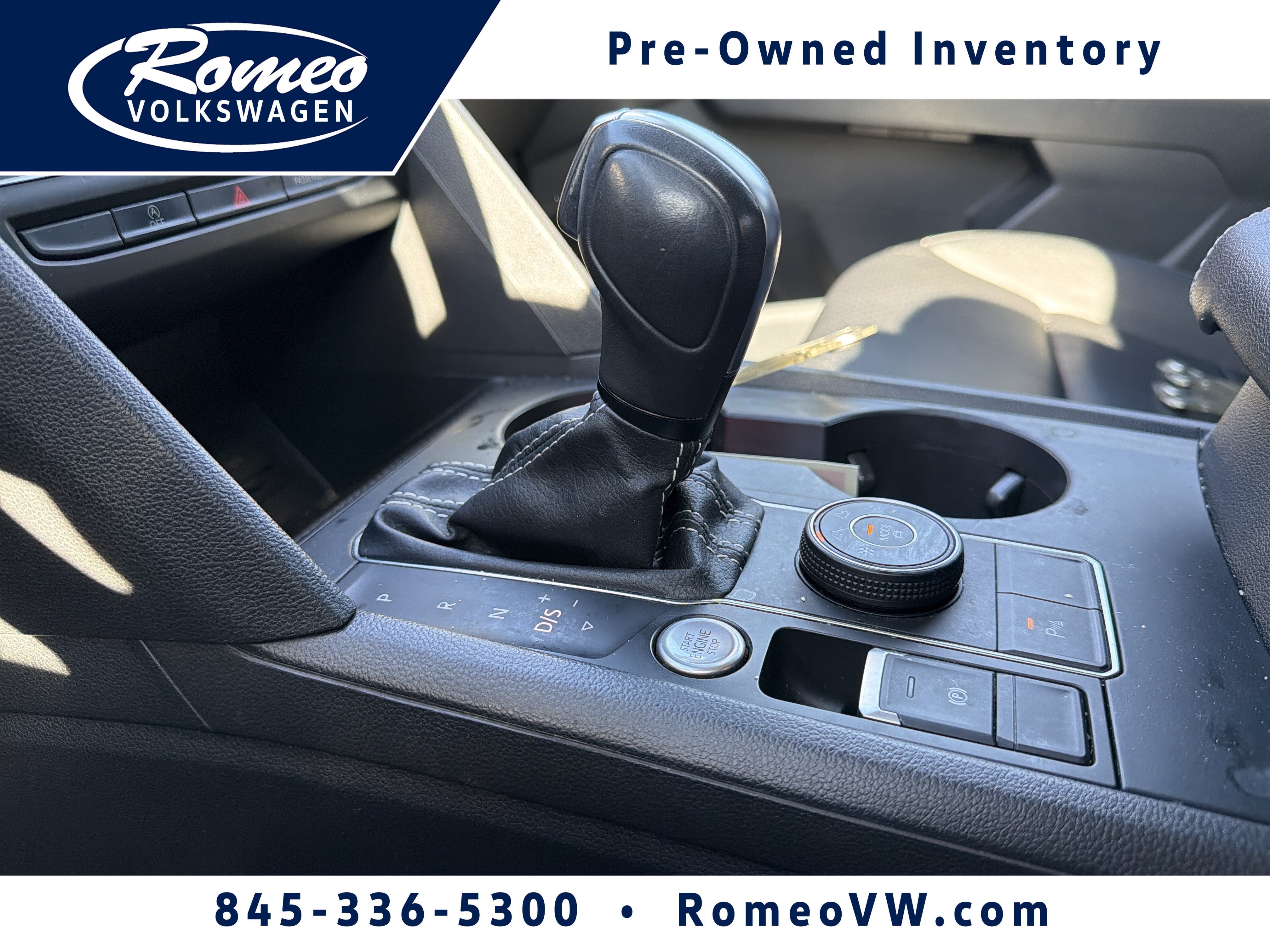 2021 Volkswagen Atlas 3.6L V6 SE w/Technology R-Line
