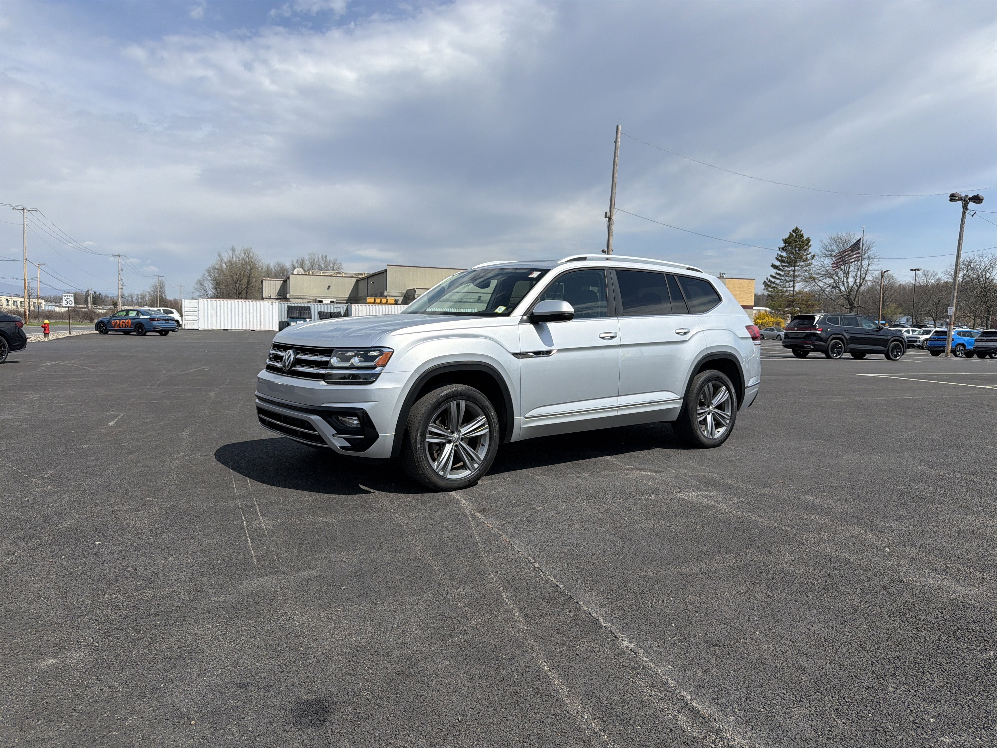 2019 Volkswagen Atlas 3.6L V6 SEL R-Line R-Line