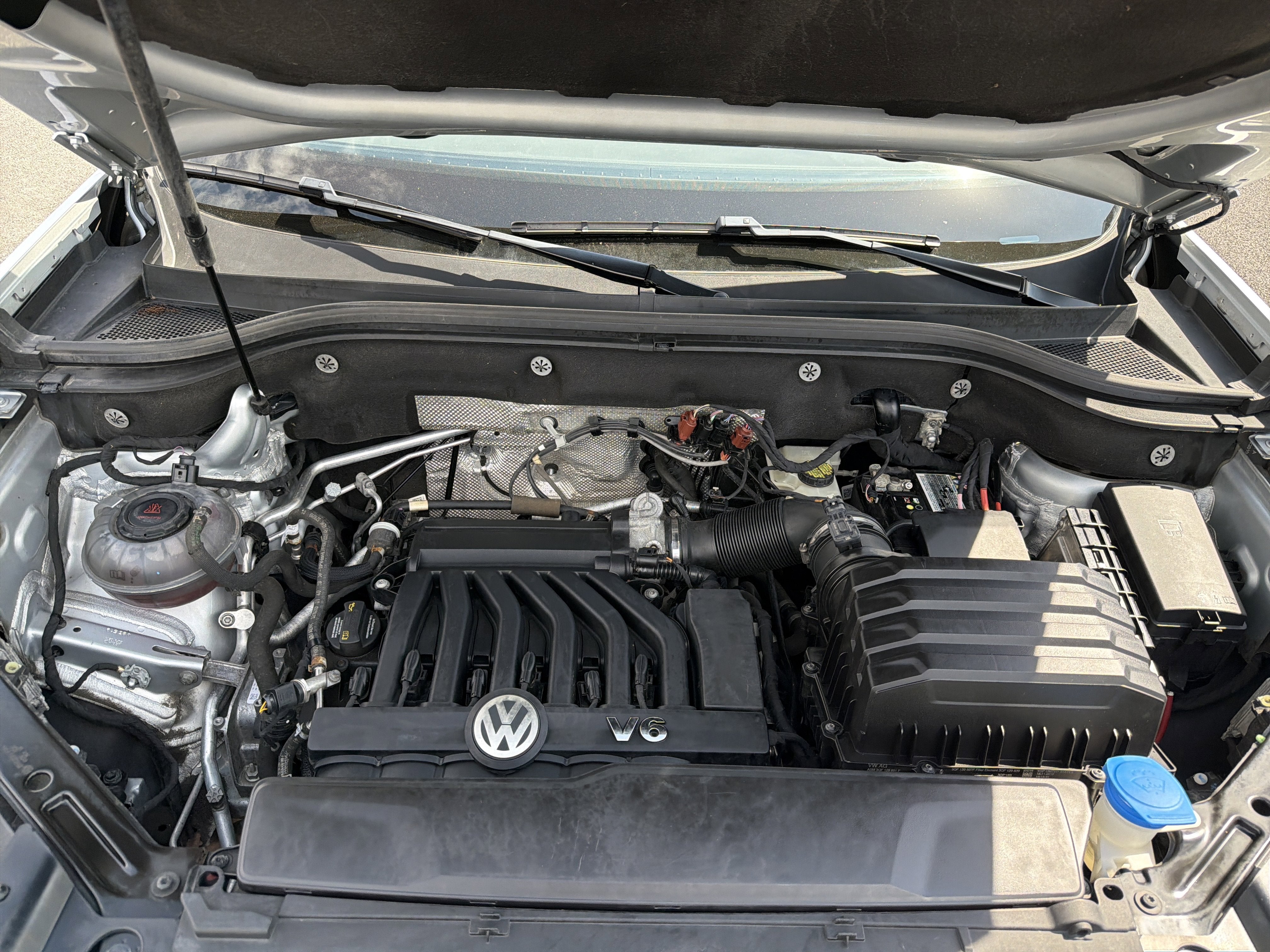 2019 Volkswagen Atlas 3.6L V6 SEL R-Line R-Line
