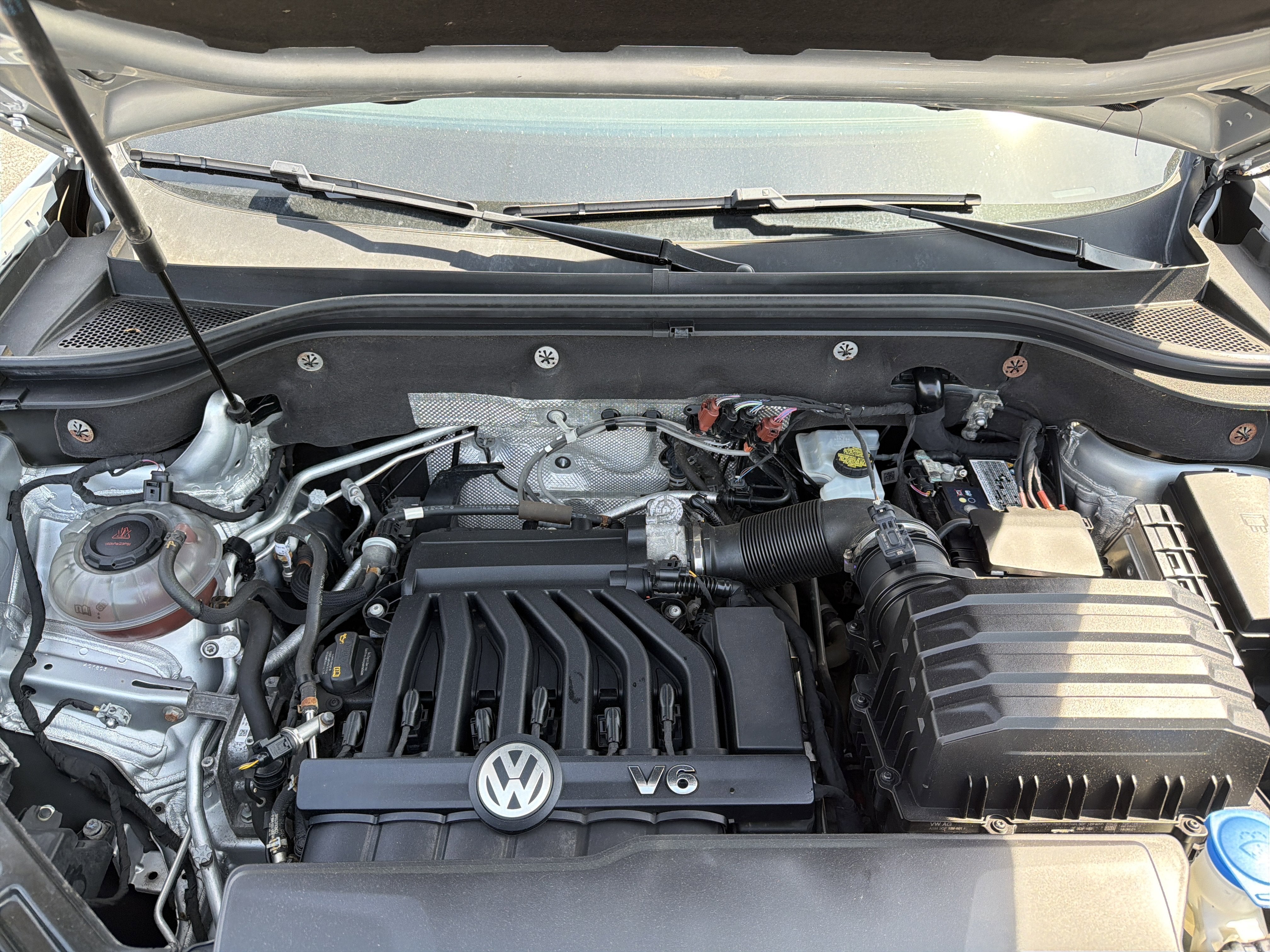 2019 Volkswagen Atlas 3.6L V6 SEL R-Line R-Line