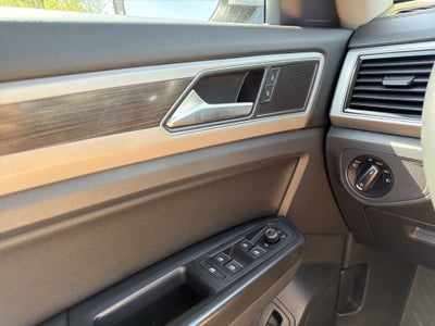 2019 Volkswagen Atlas 3.6L V6 SEL R-Line R-Line