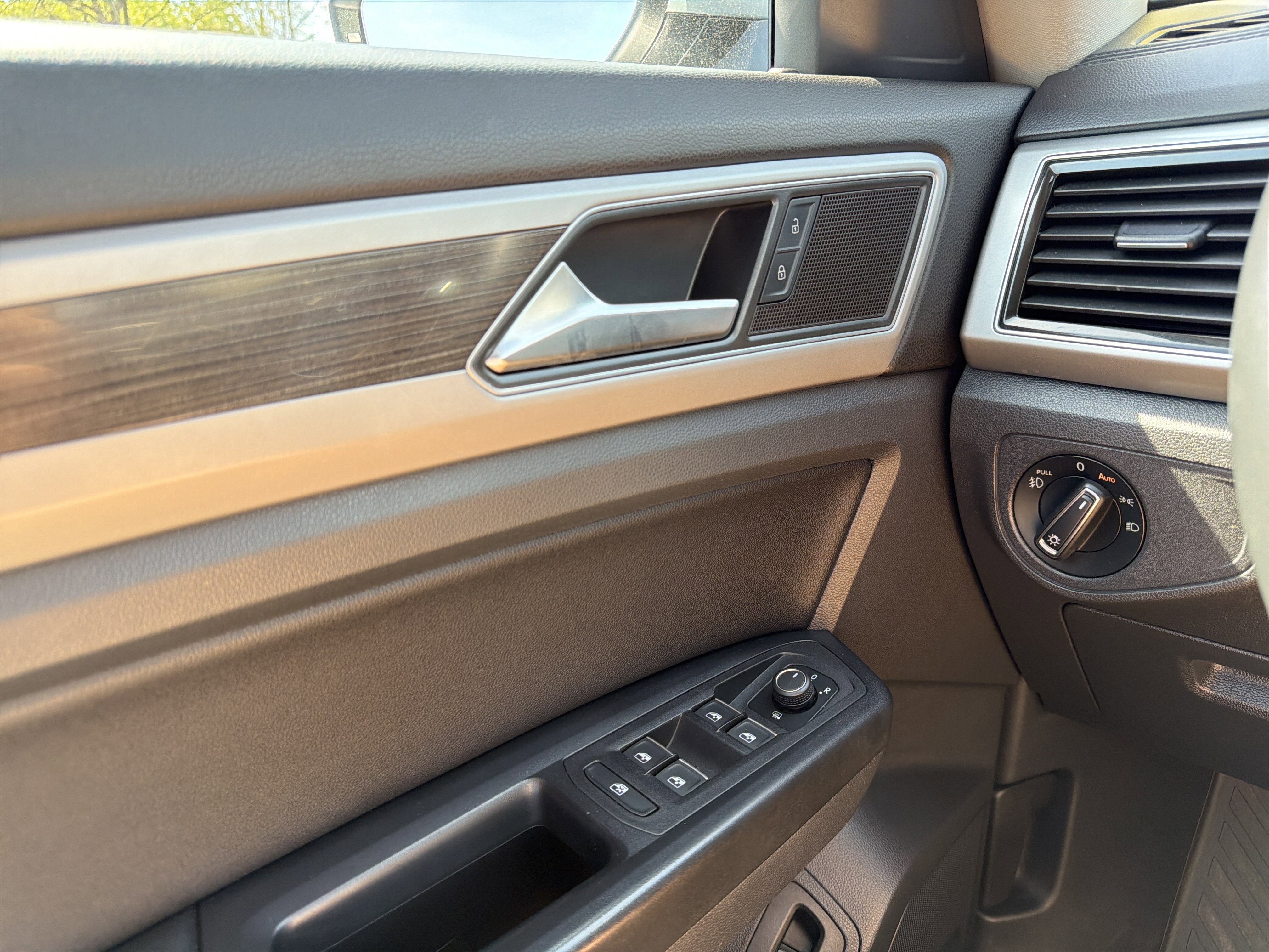 2019 Volkswagen Atlas 3.6L V6 SEL R-Line R-Line
