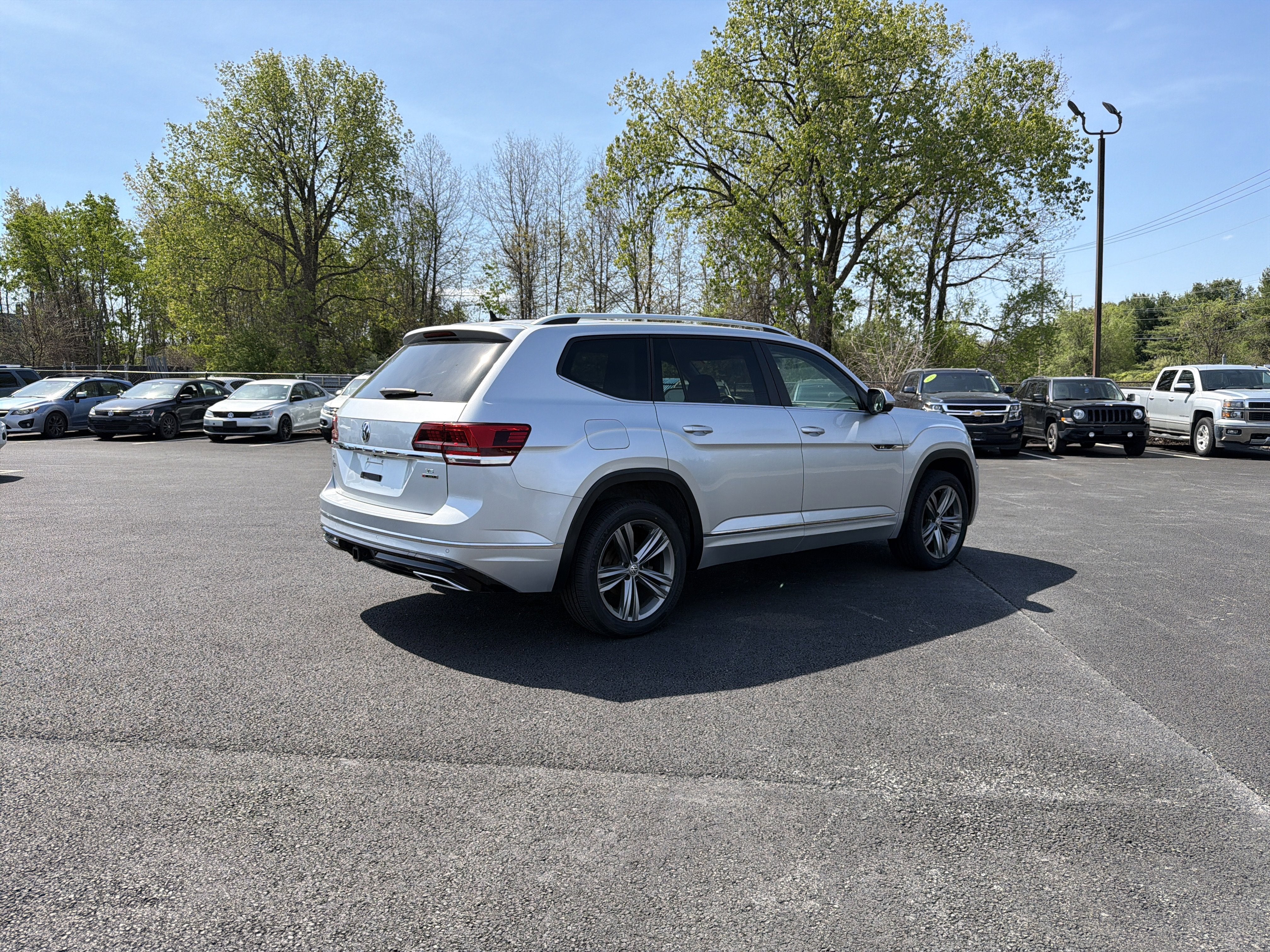 2019 Volkswagen Atlas 3.6L V6 SEL R-Line R-Line
