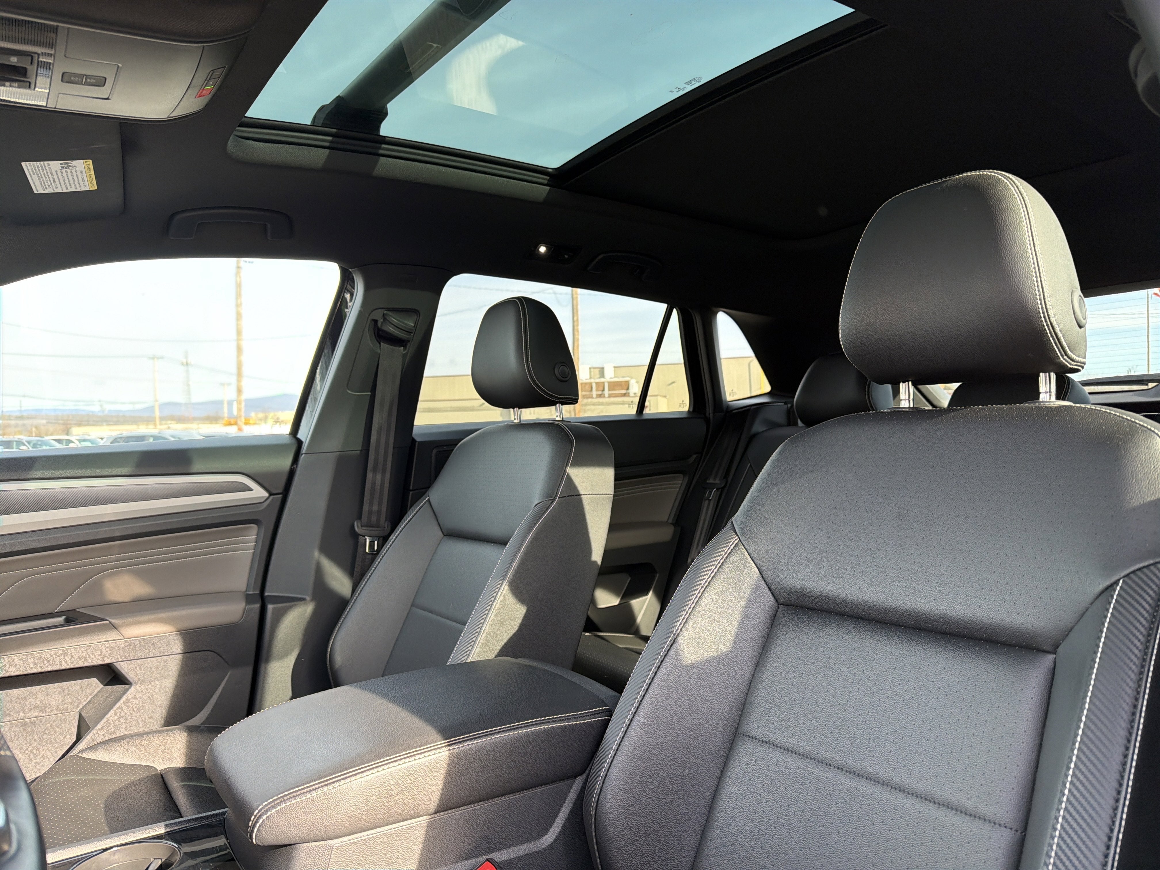 2023 Volkswagen Atlas Cross Sport 2.0T SEL R-Line