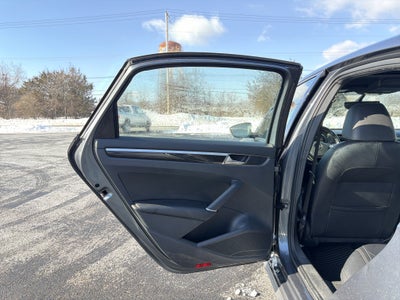 2018 Volkswagen Passat 3.6L V6 GT