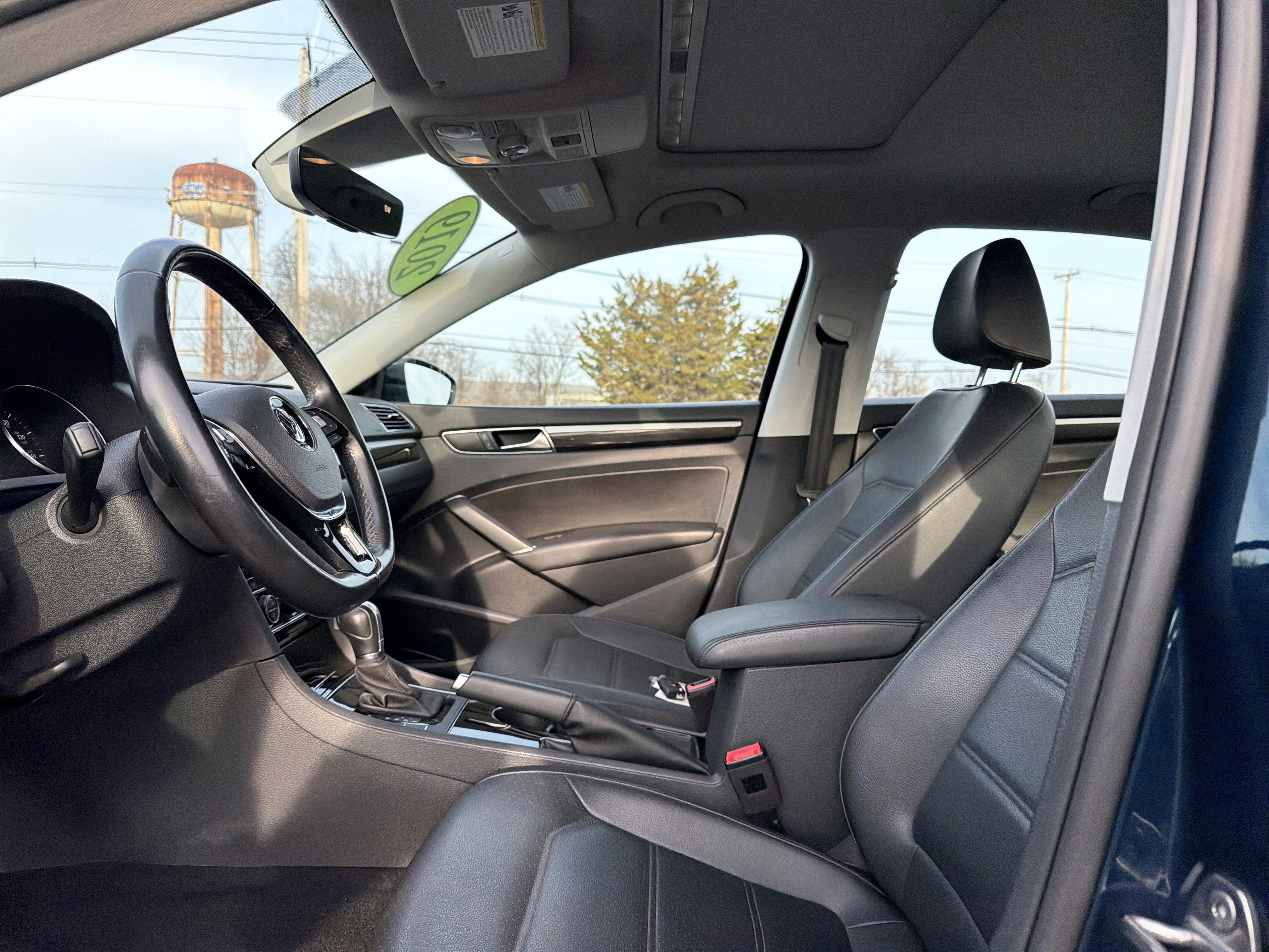 2019 Volkswagen Passat 2.0T SE R-Line