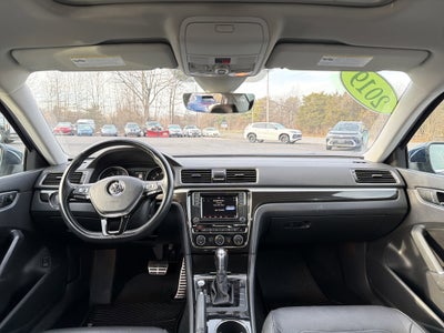 2019 Volkswagen Passat 2.0T SE R-Line