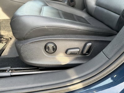 2019 Volkswagen Passat 2.0T SE R-Line