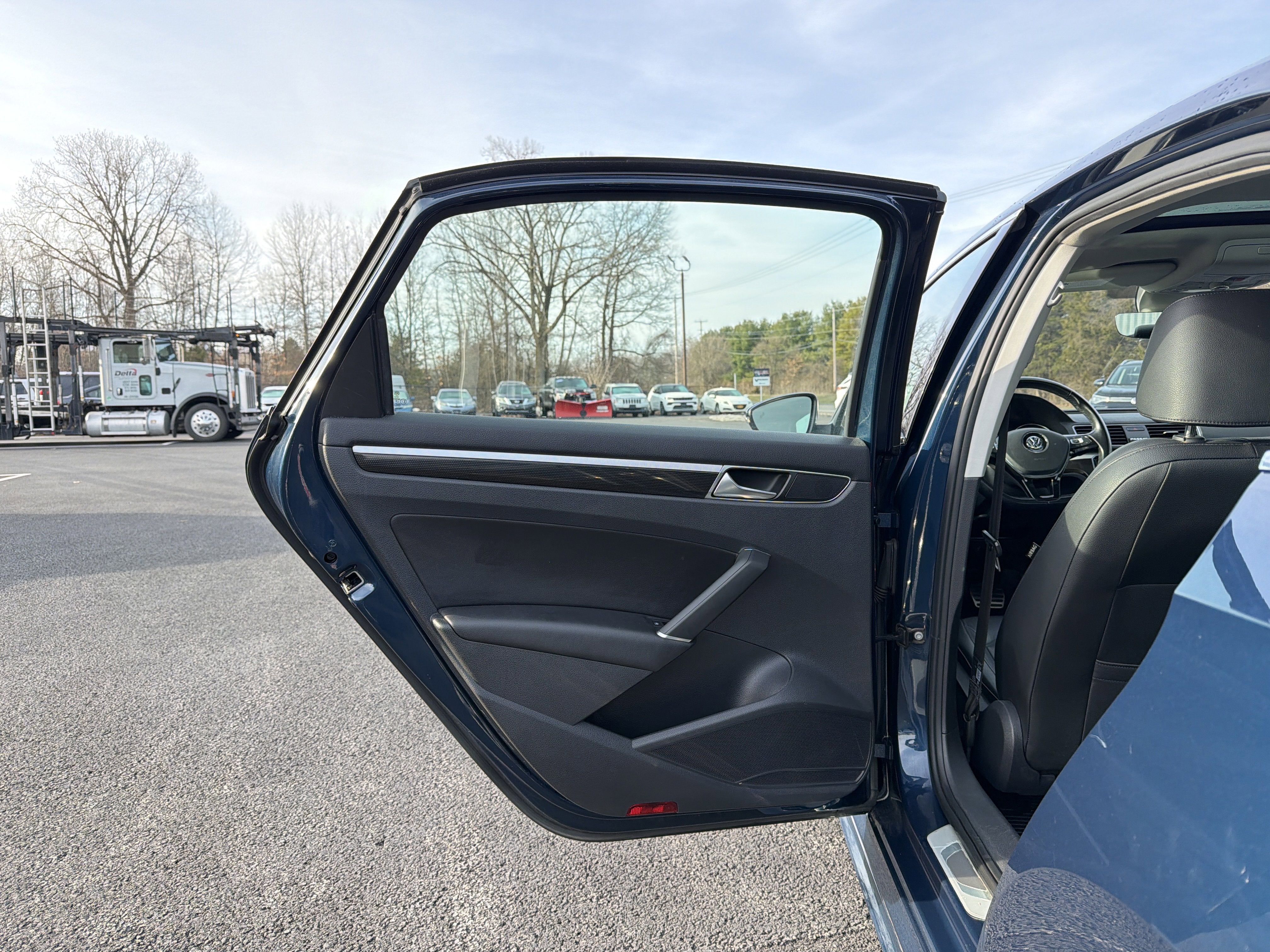 2019 Volkswagen Passat 2.0T SE R-Line