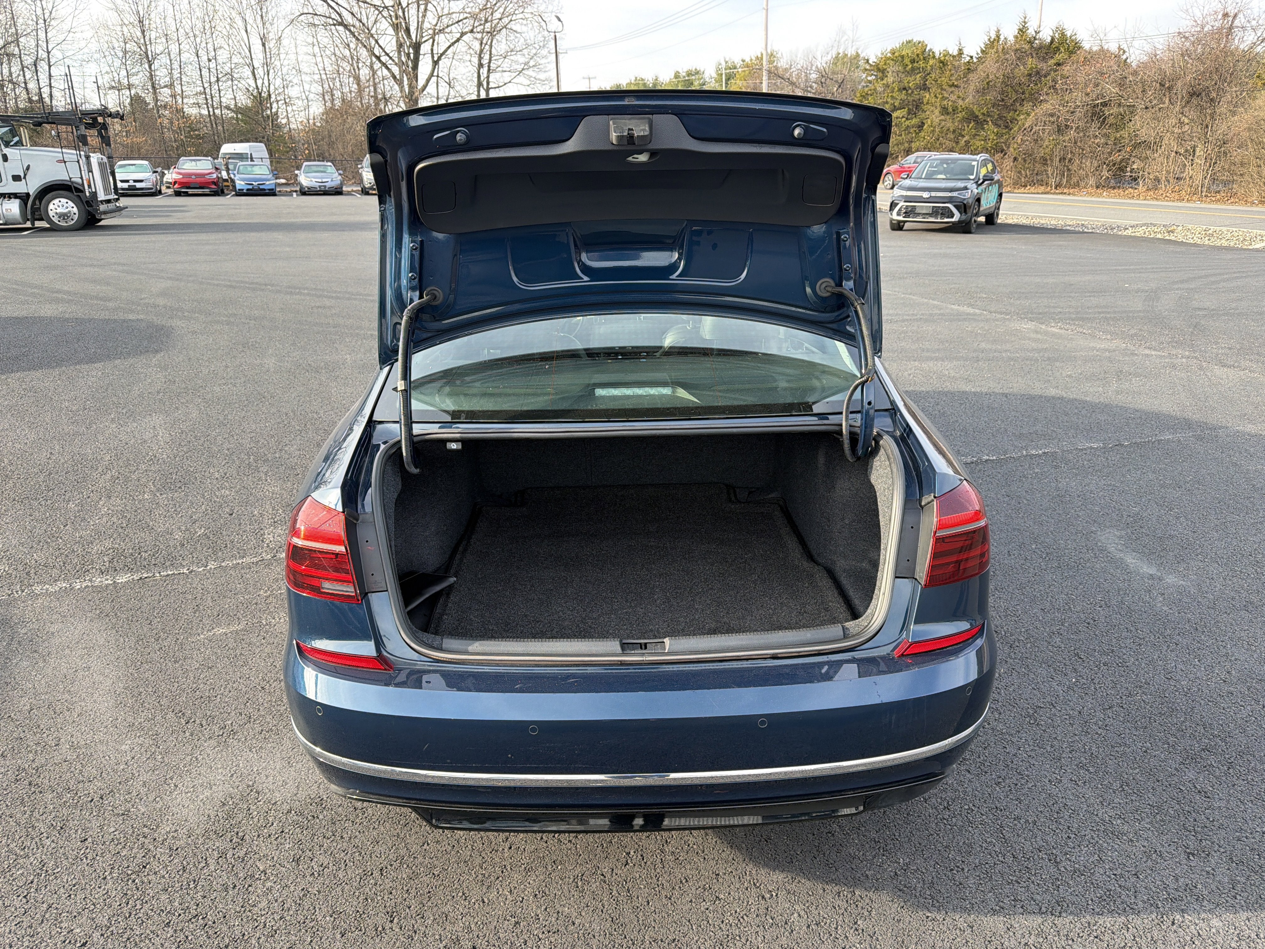 2019 Volkswagen Passat 2.0T SE R-Line