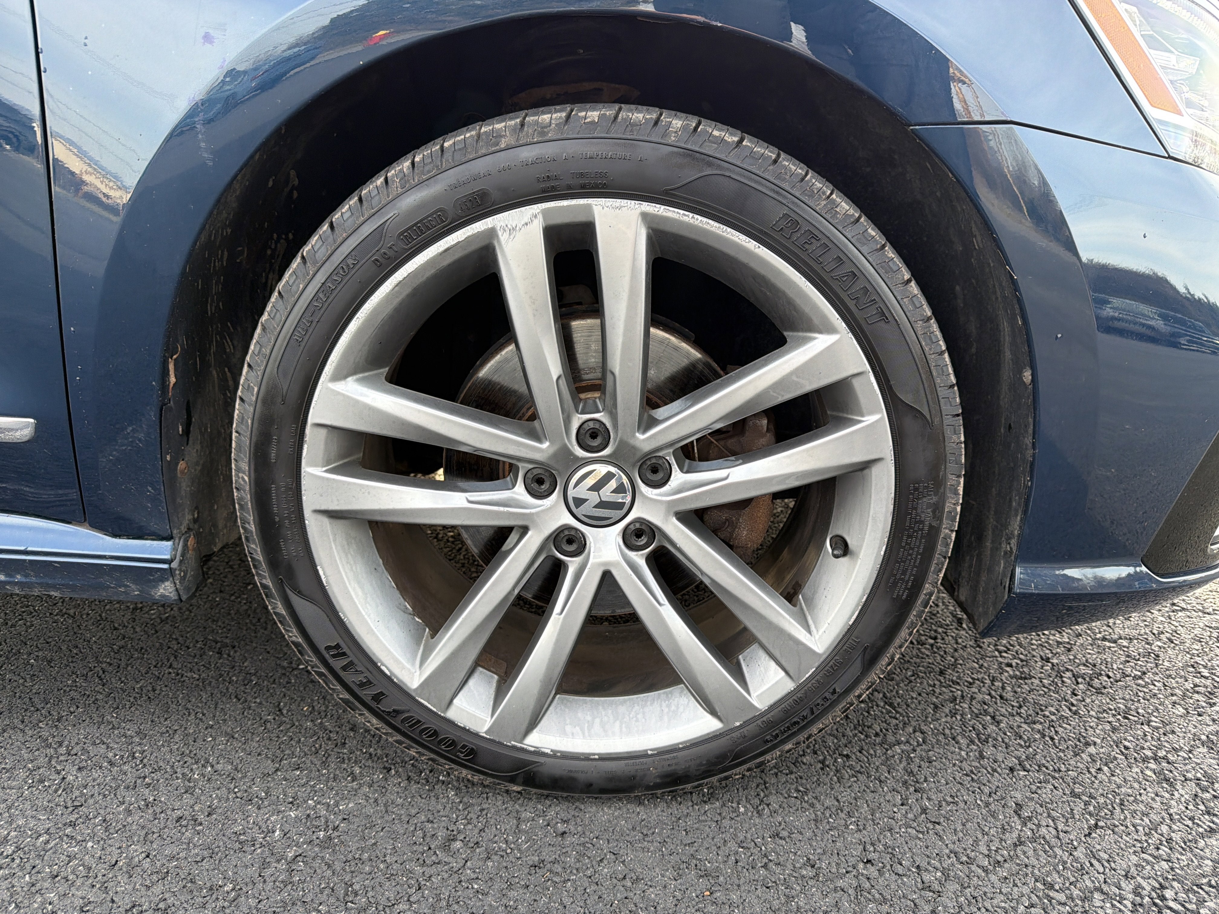 2019 Volkswagen Passat 2.0T SE R-Line