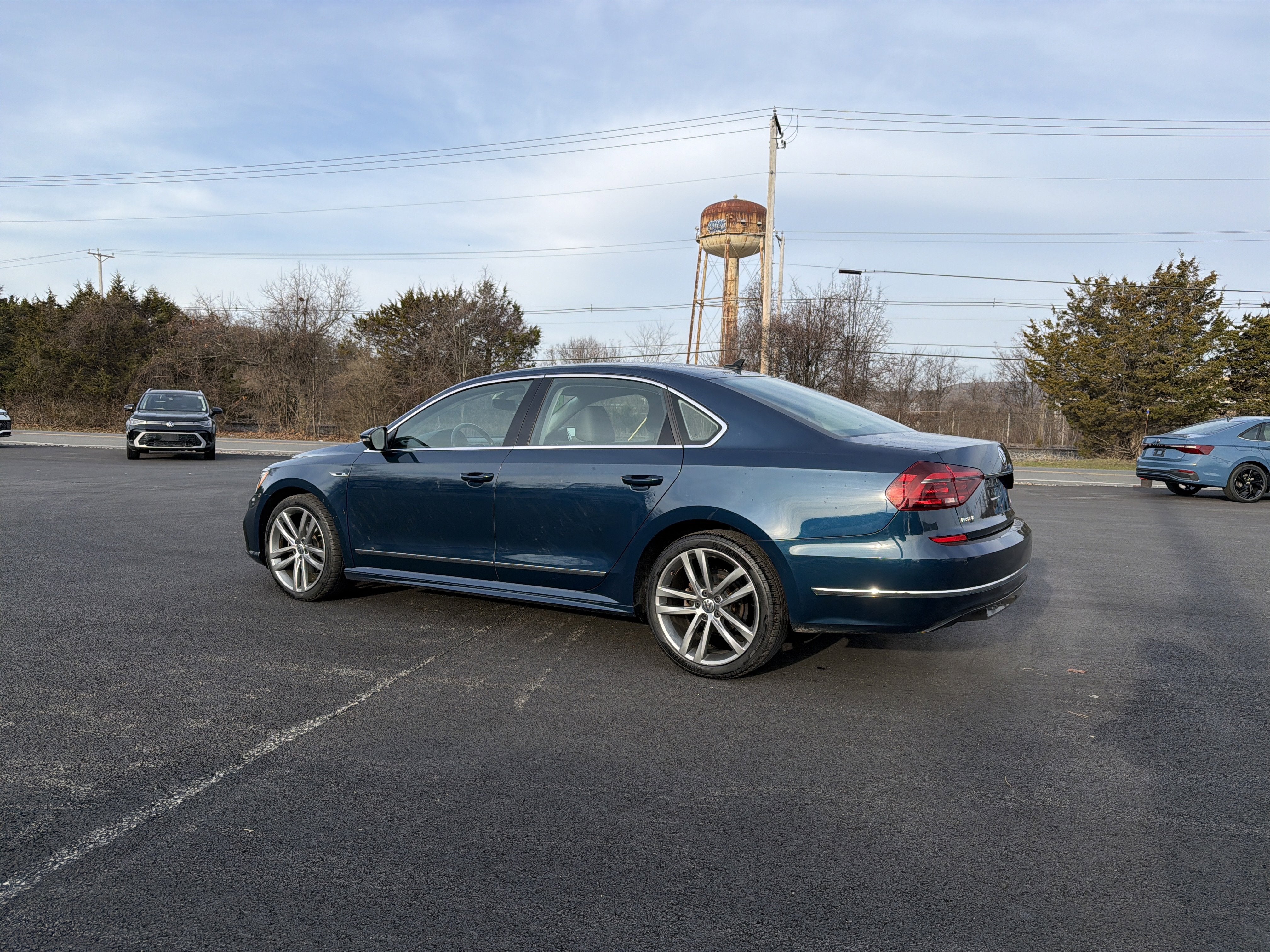 2019 Volkswagen Passat 2.0T SE R-Line
