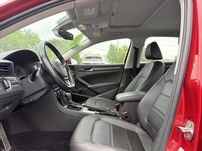 2020 Volkswagen Passat 2.0T R-Line