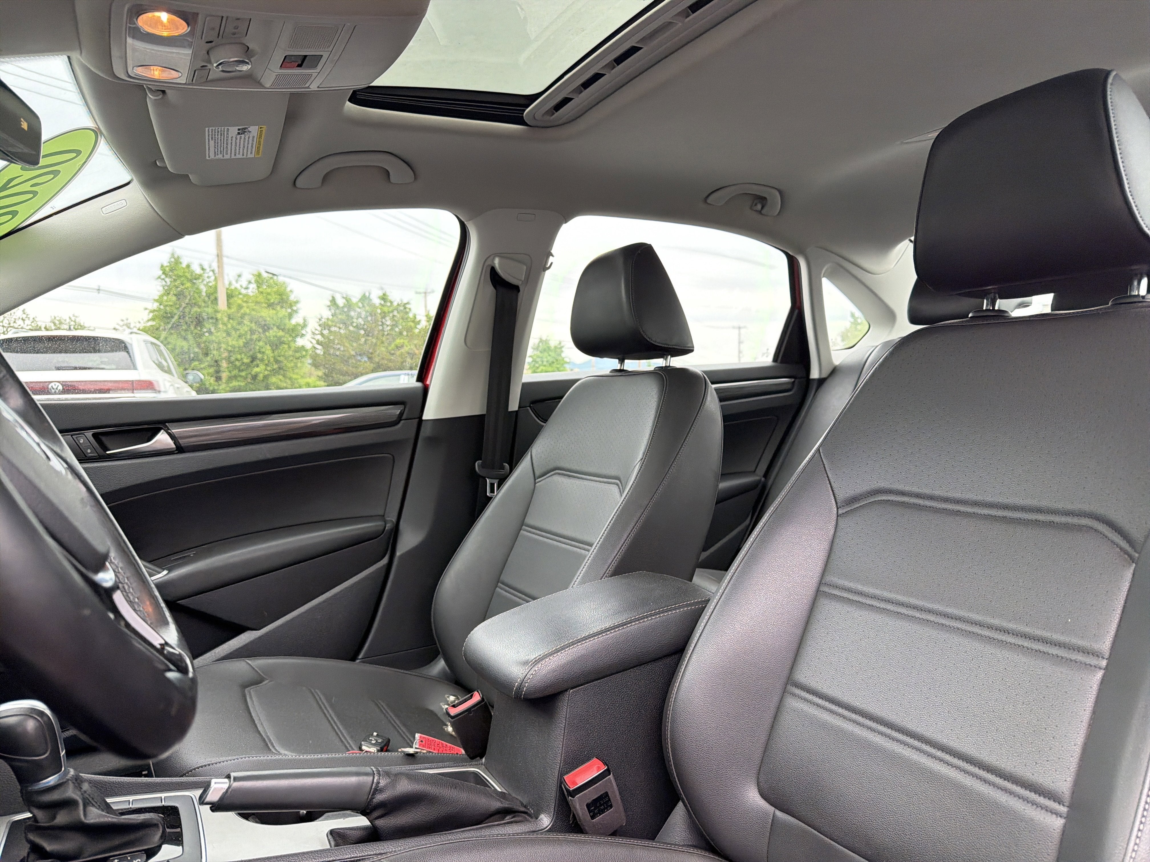 2020 Volkswagen Passat 2.0T R-Line