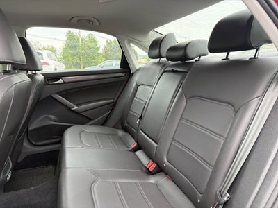 2020 Volkswagen Passat 2.0T R-Line