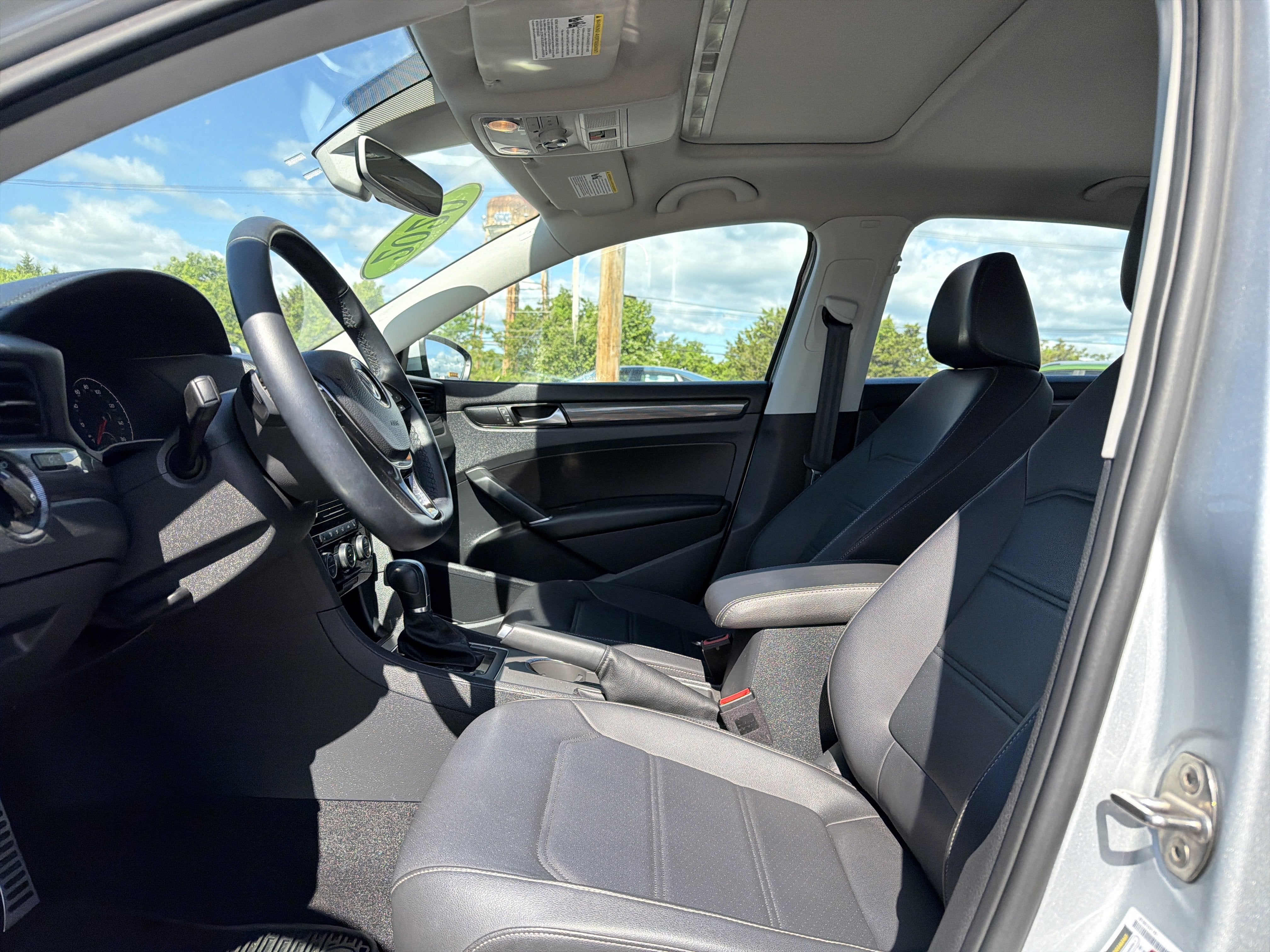 2020 Volkswagen Passat 2.0T R-Line
