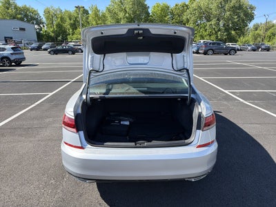 2020 Volkswagen Passat 2.0T R-Line