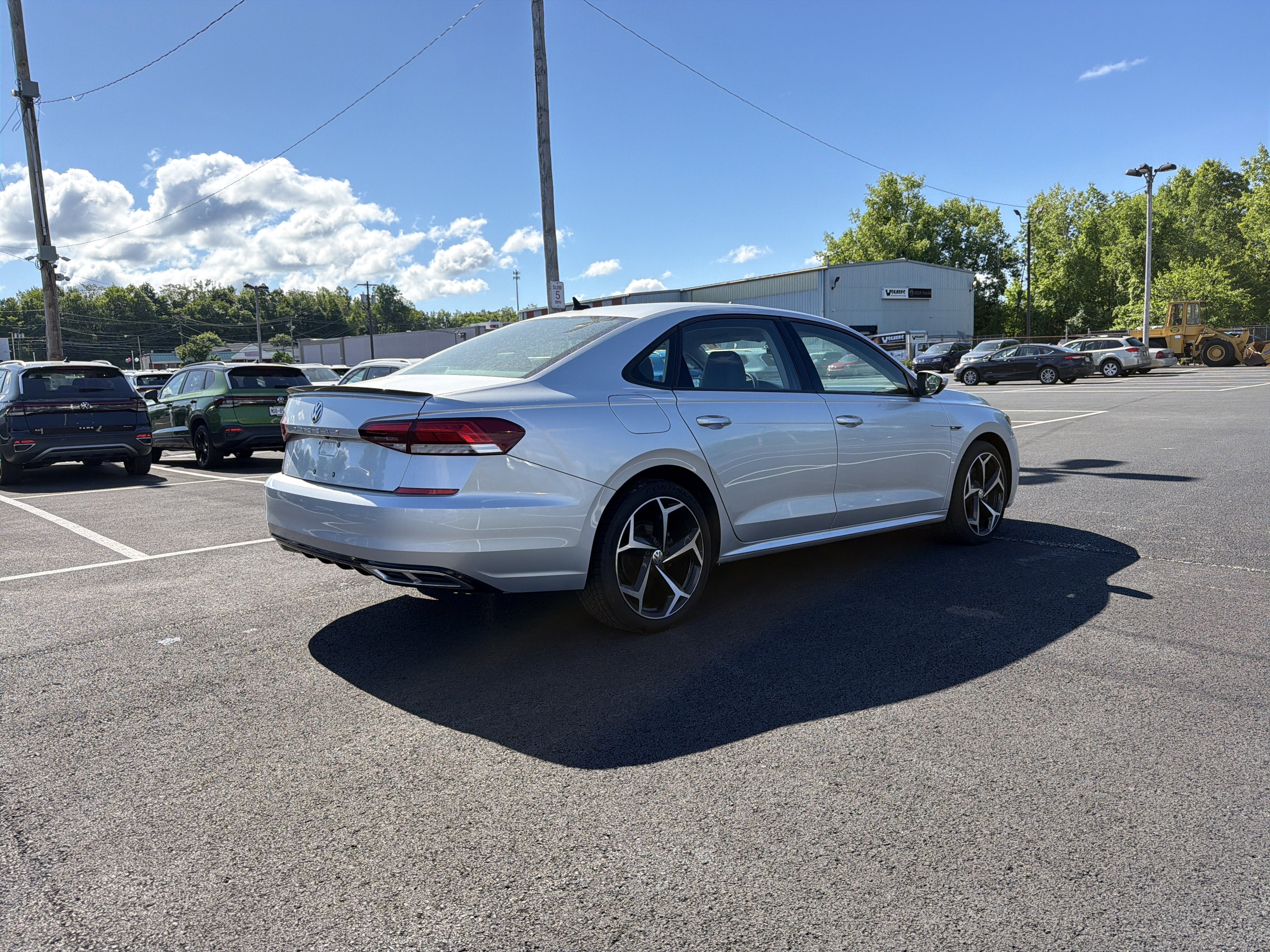 2020 Volkswagen Passat 2.0T R-Line