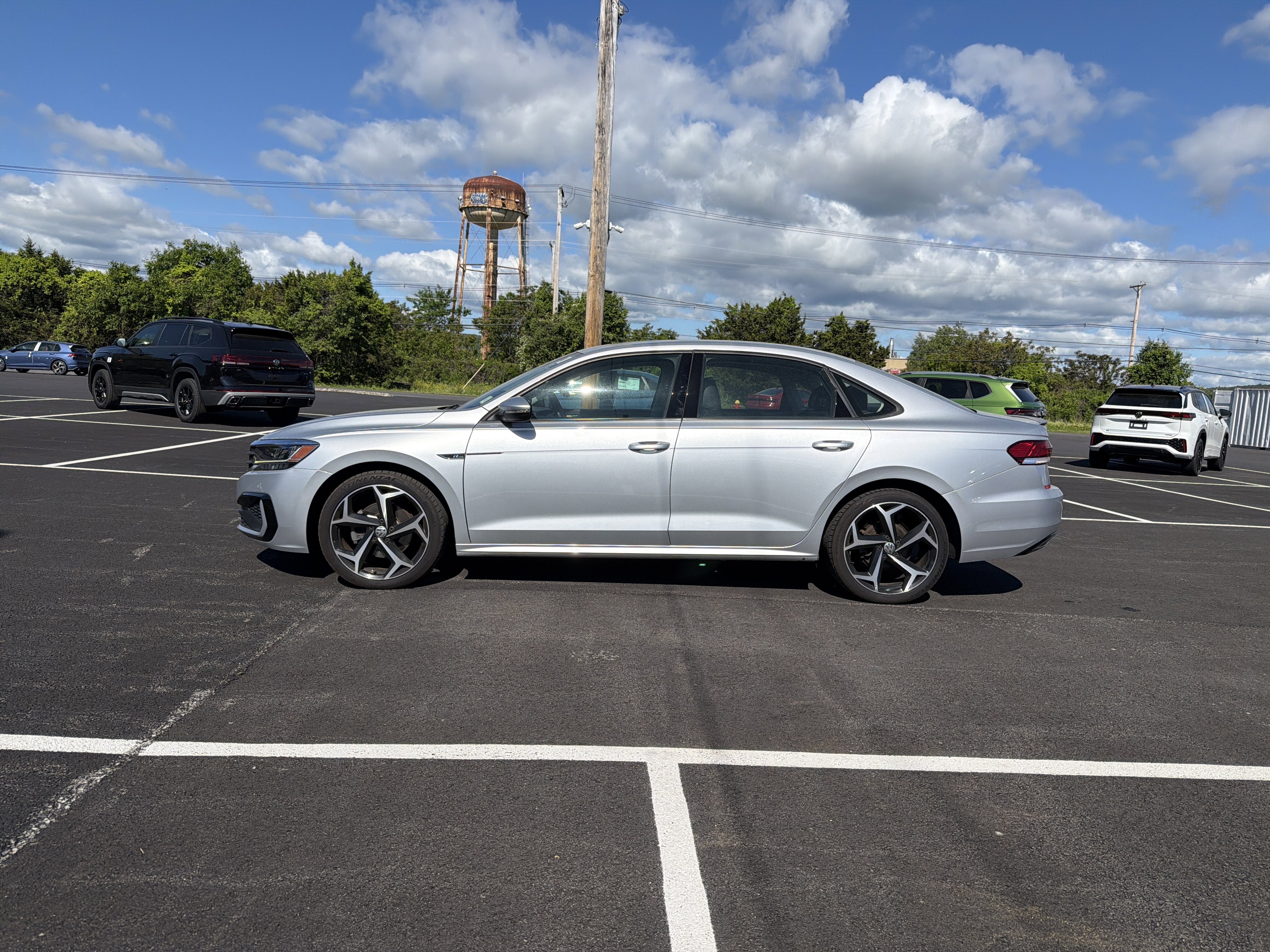 2020 Volkswagen Passat 2.0T R-Line