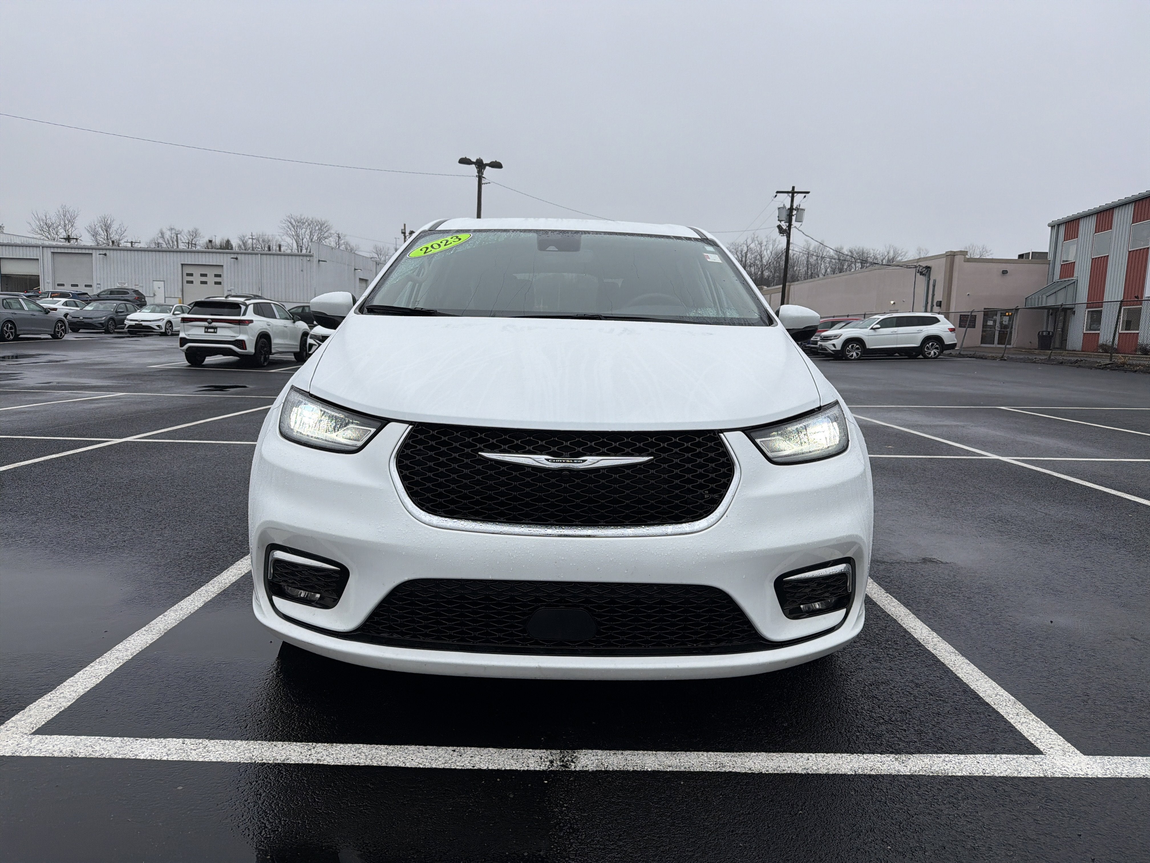 2023 Chrysler Pacifica Touring L
