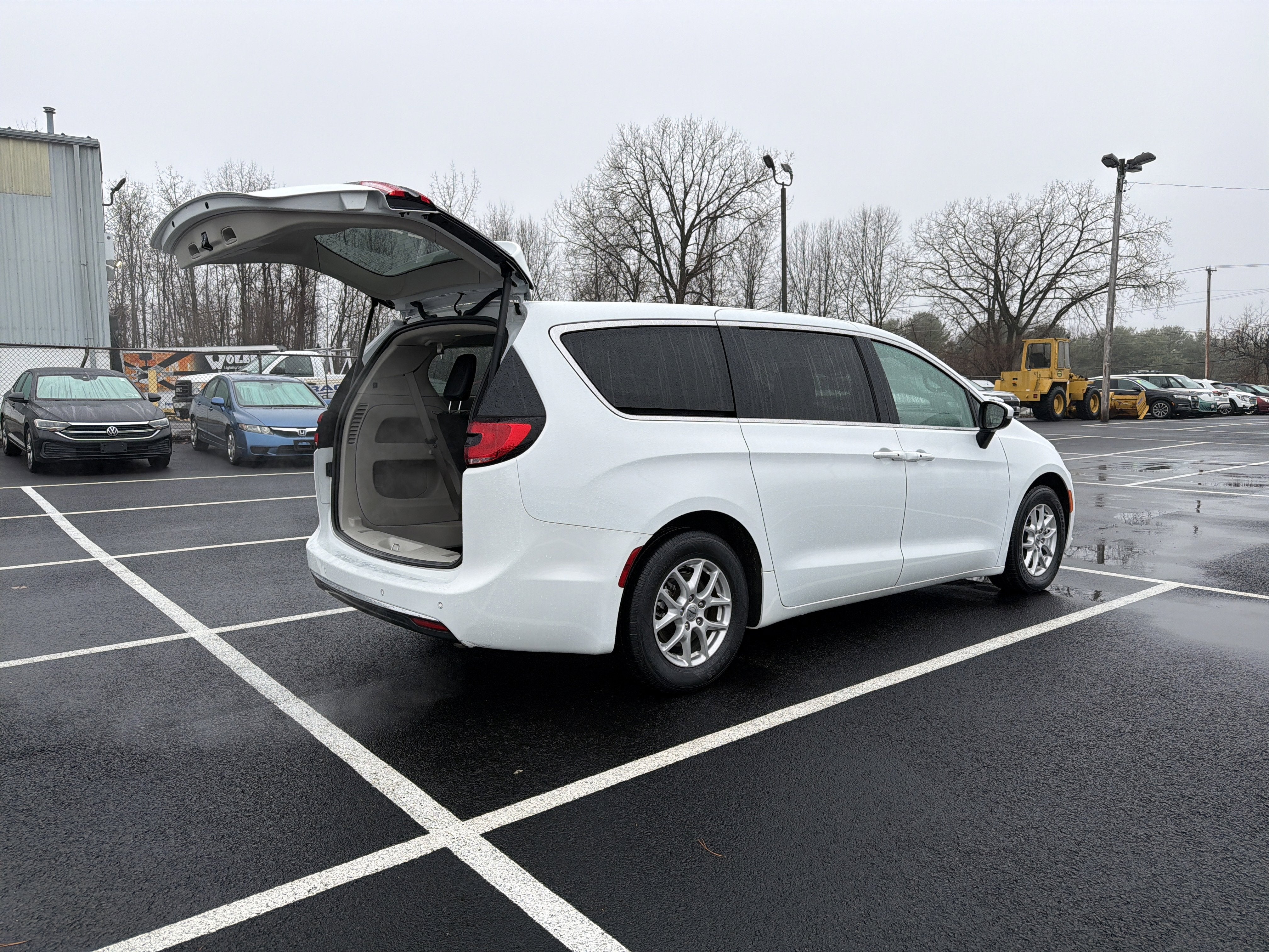 2023 Chrysler Pacifica Touring L
