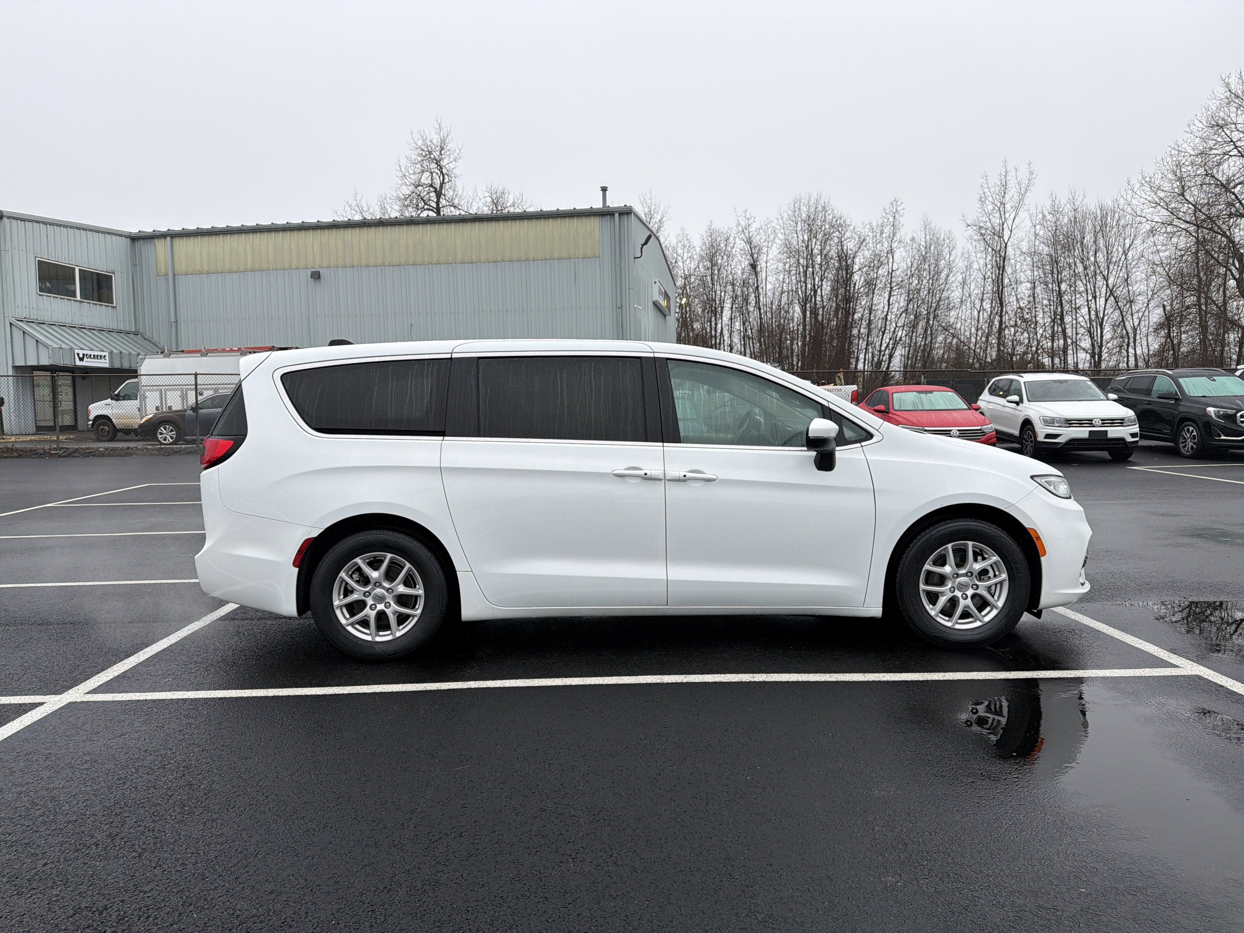 2023 Chrysler Pacifica Touring L