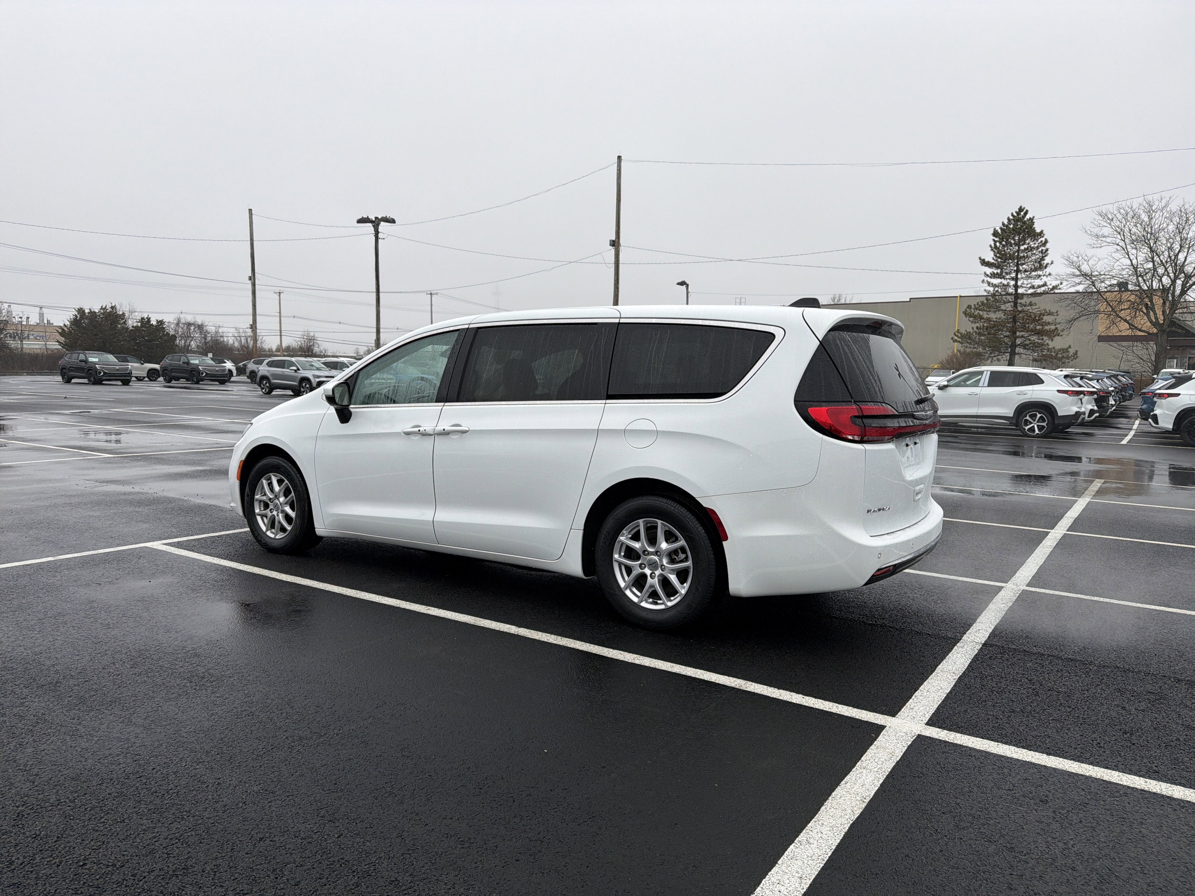 2023 Chrysler Pacifica Touring L