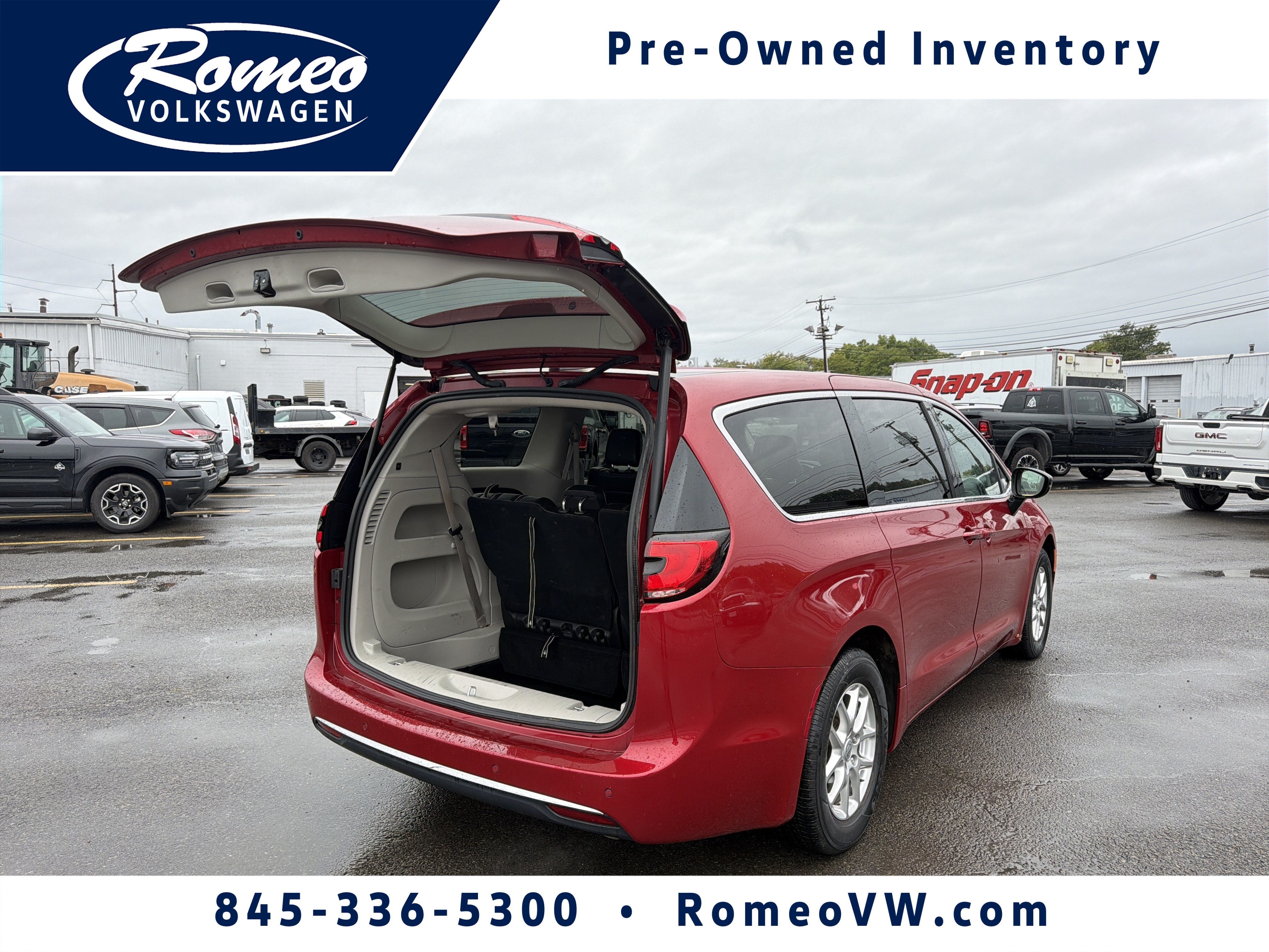 2024 Chrysler Pacifica Touring L
