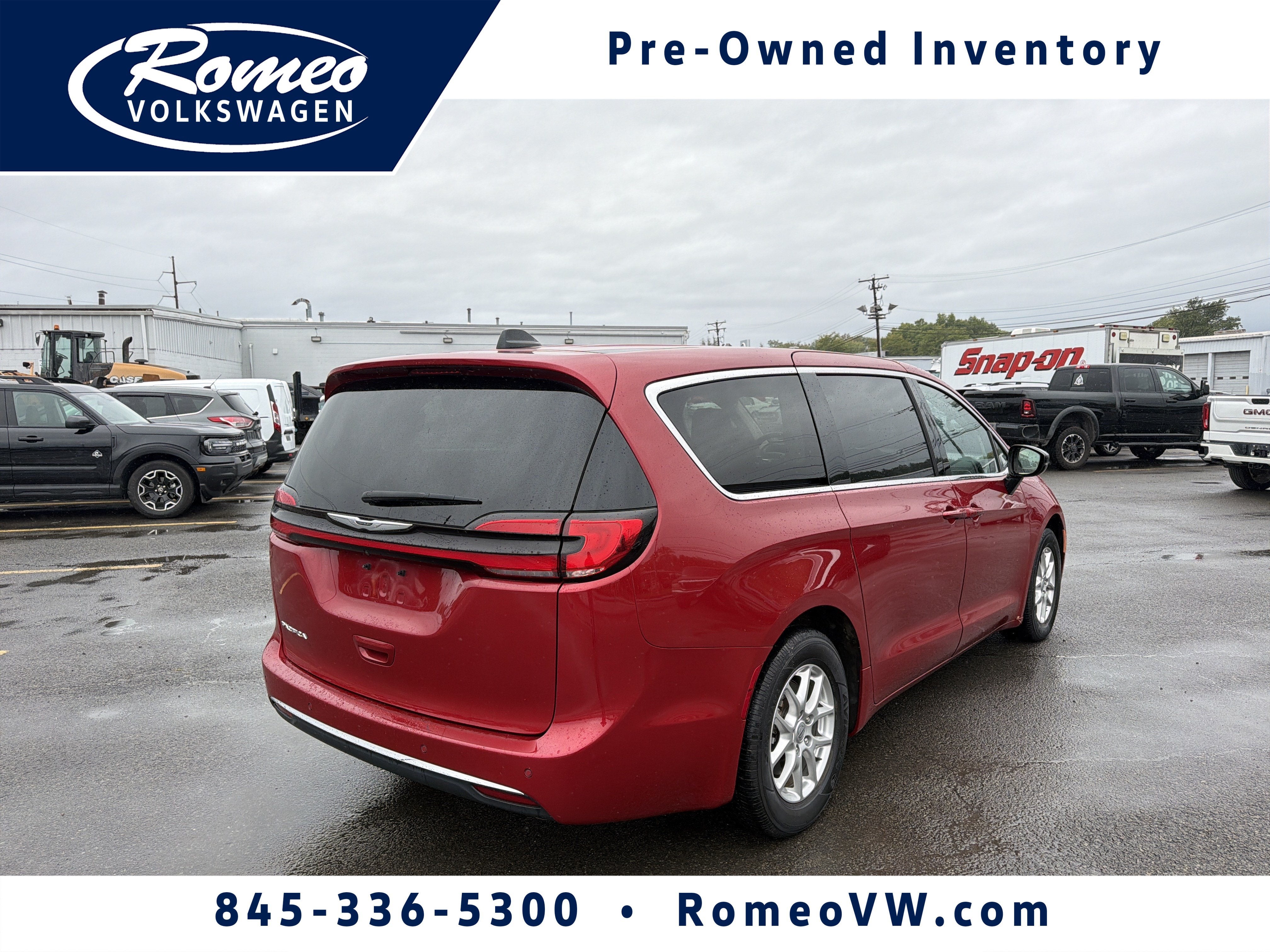 2024 Chrysler Pacifica Touring L