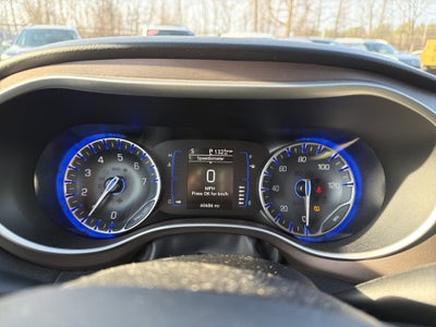 2023 Chrysler Voyager LX