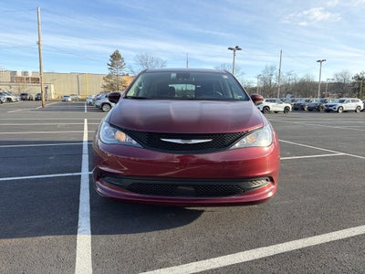 2023 Chrysler Voyager LX