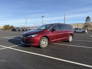 2023 Chrysler Voyager LX