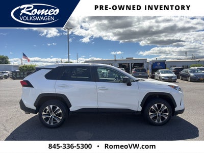 2022 Toyota RAV4 LE