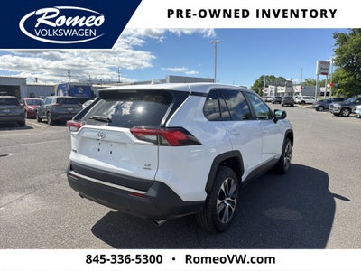 2022 Toyota RAV4 LE
