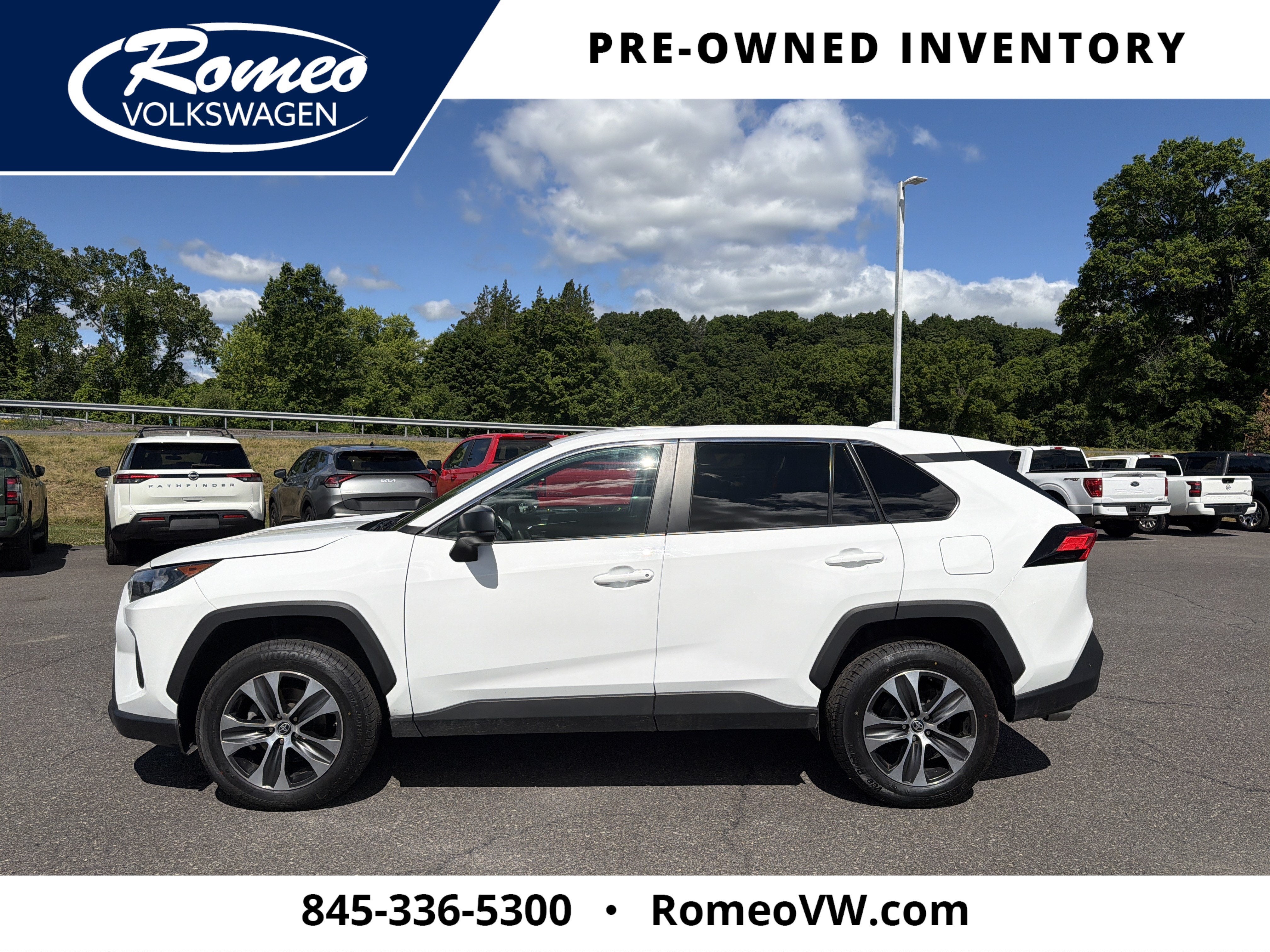2022 Toyota RAV4 LE