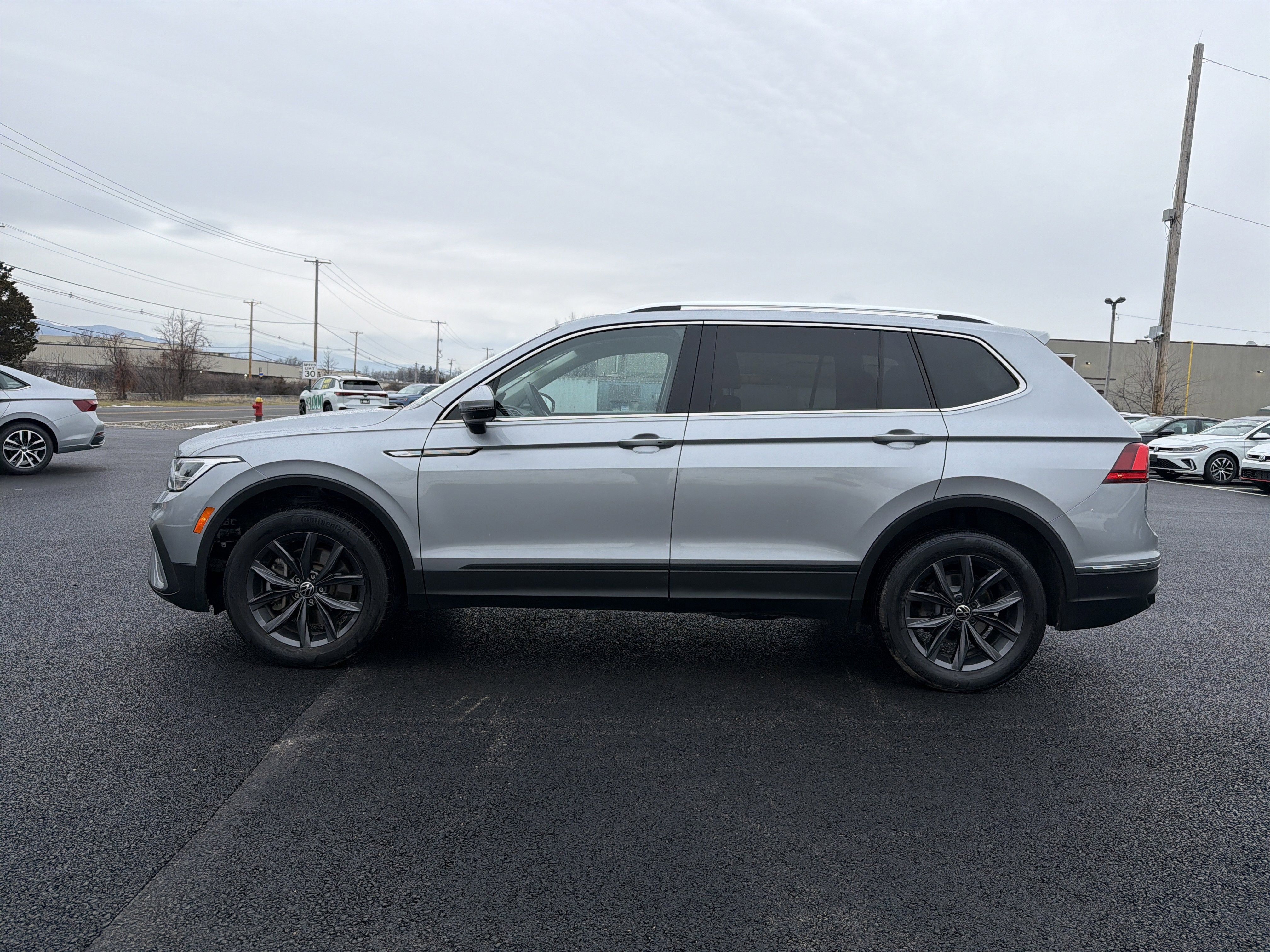 2022 Volkswagen Tiguan 2.0T SE