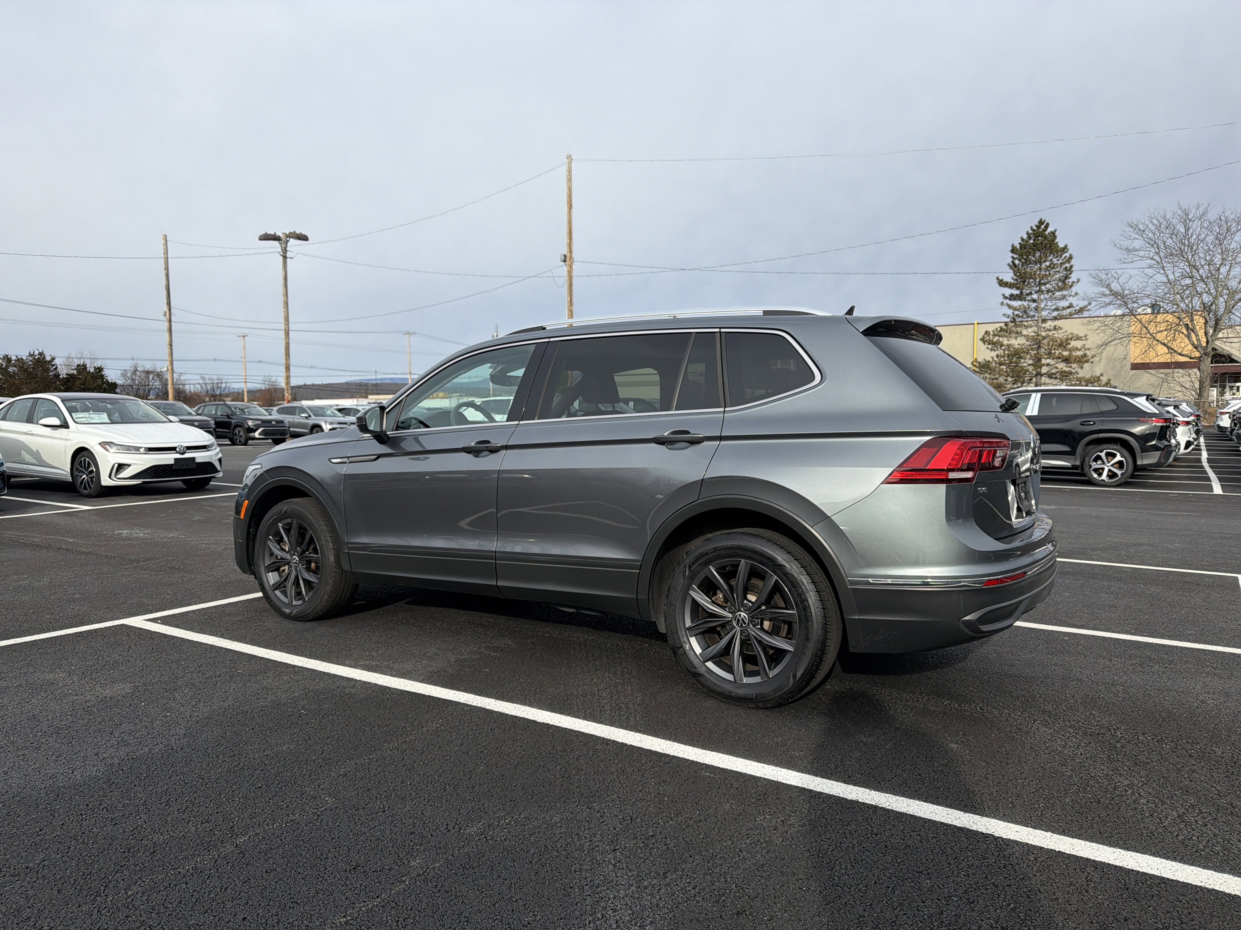 2022 Volkswagen Tiguan 2.0T SE