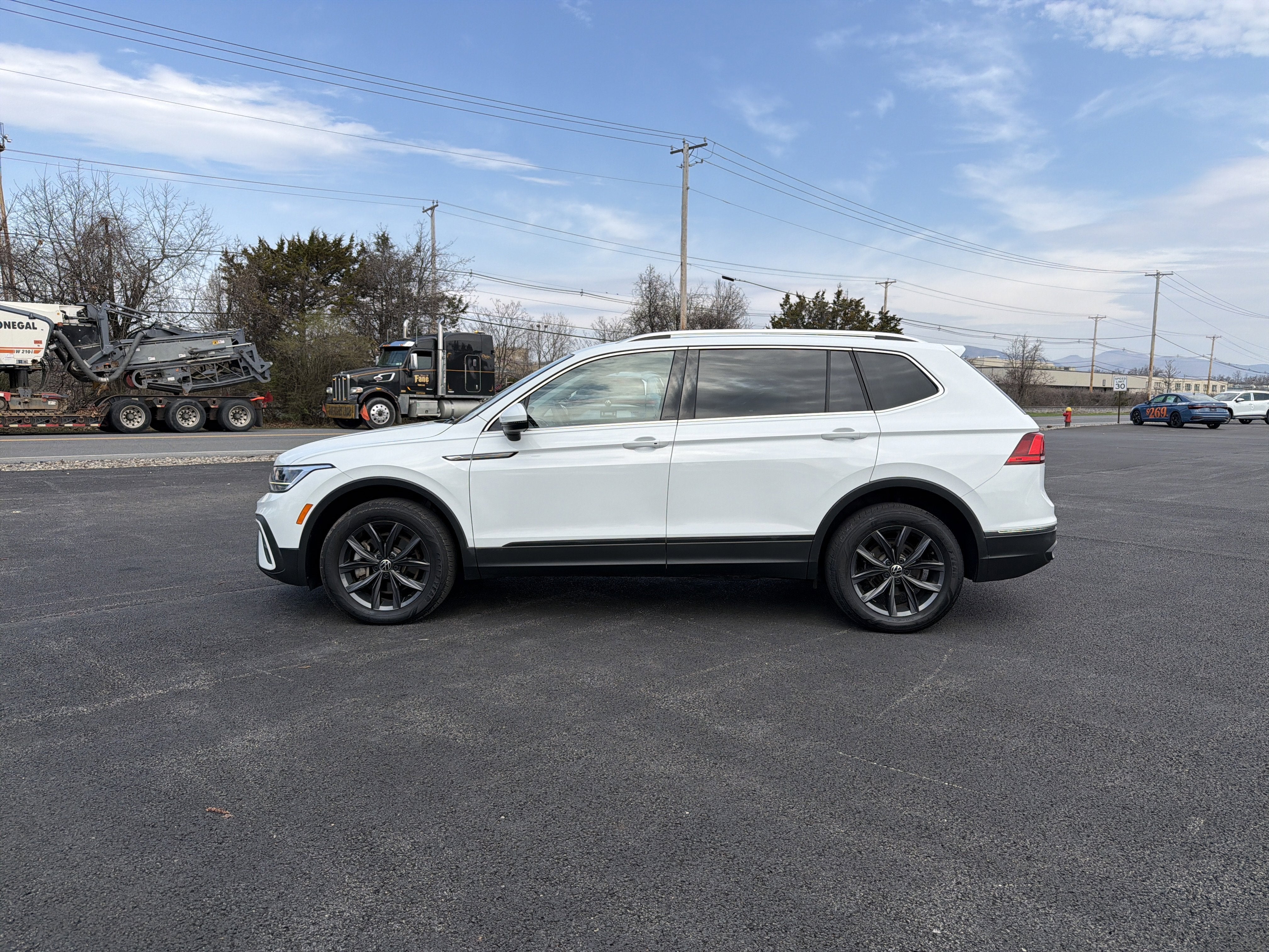 2022 Volkswagen Tiguan 2.0T SE