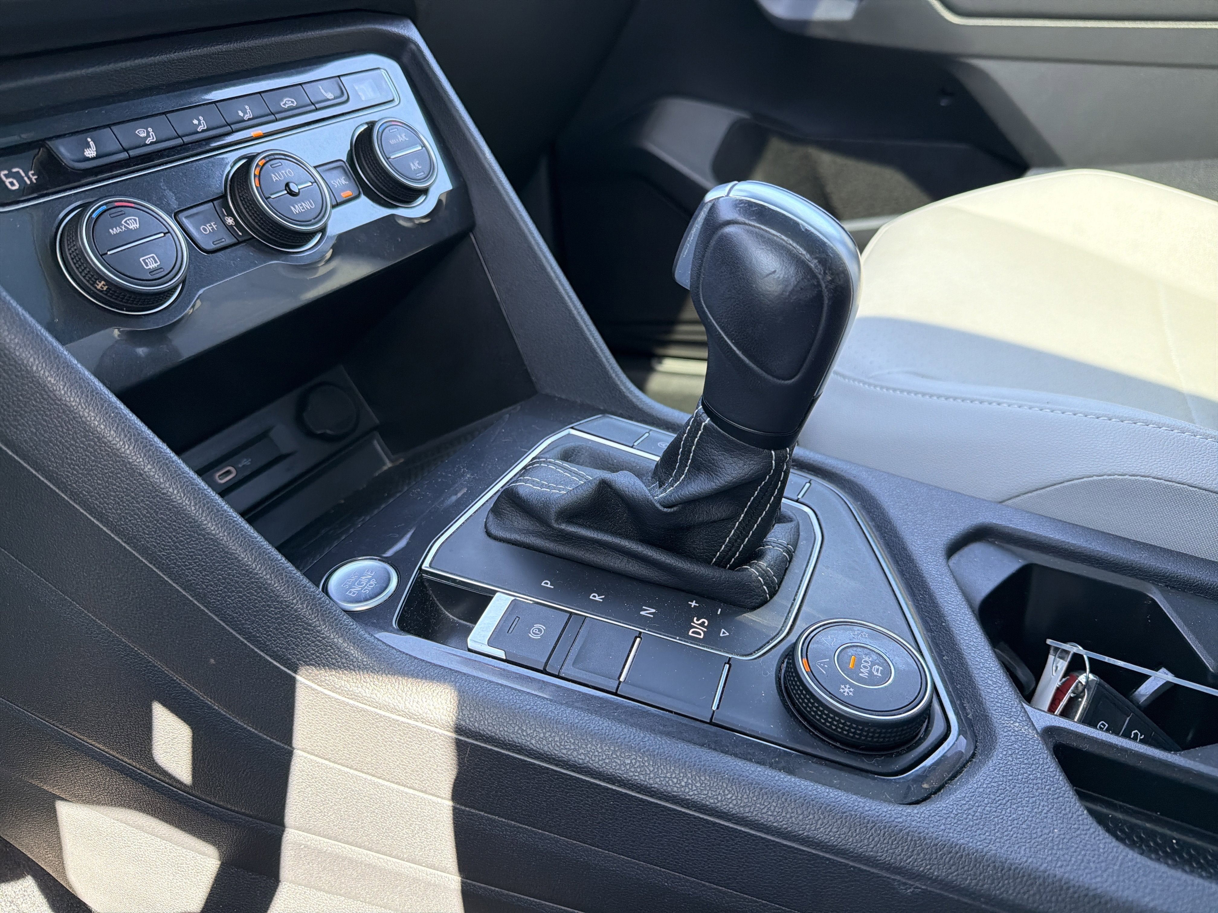 2021 Volkswagen Tiguan 2.0T SE R-Line Black