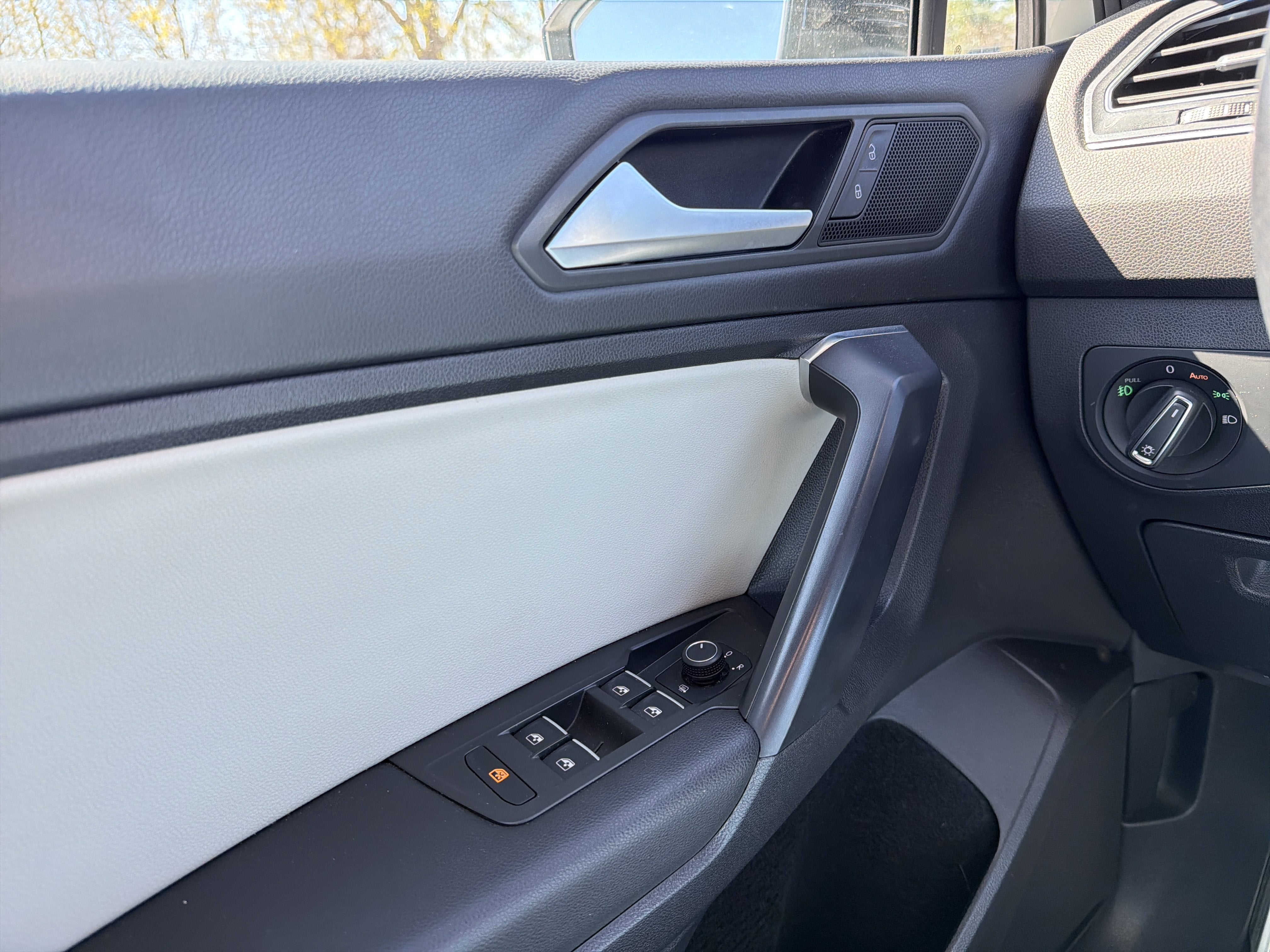 2021 Volkswagen Tiguan 2.0T SE R-Line Black