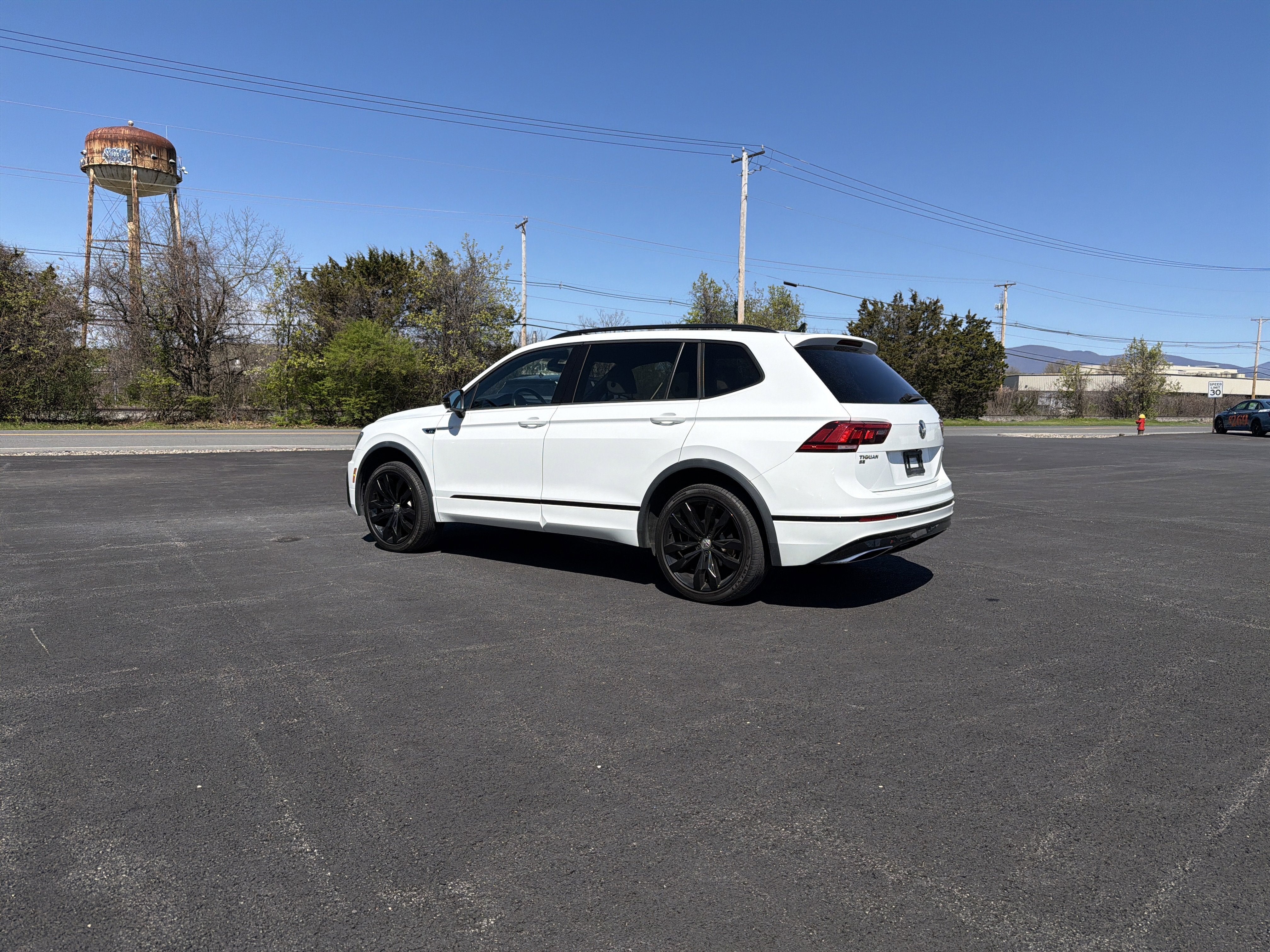2021 Volkswagen Tiguan 2.0T SE R-Line Black