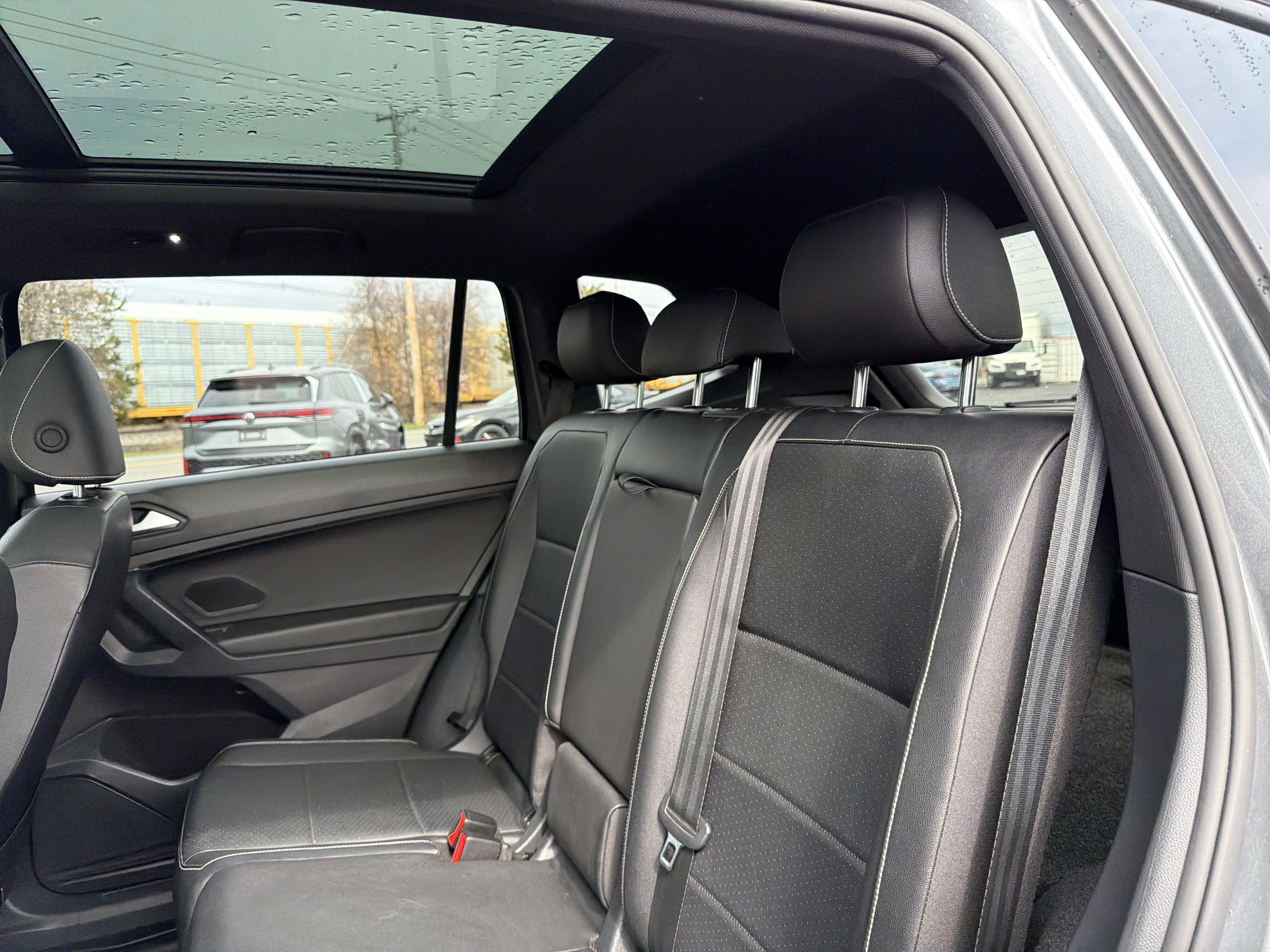 2021 Volkswagen Tiguan 2.0T SE R-Line Black
