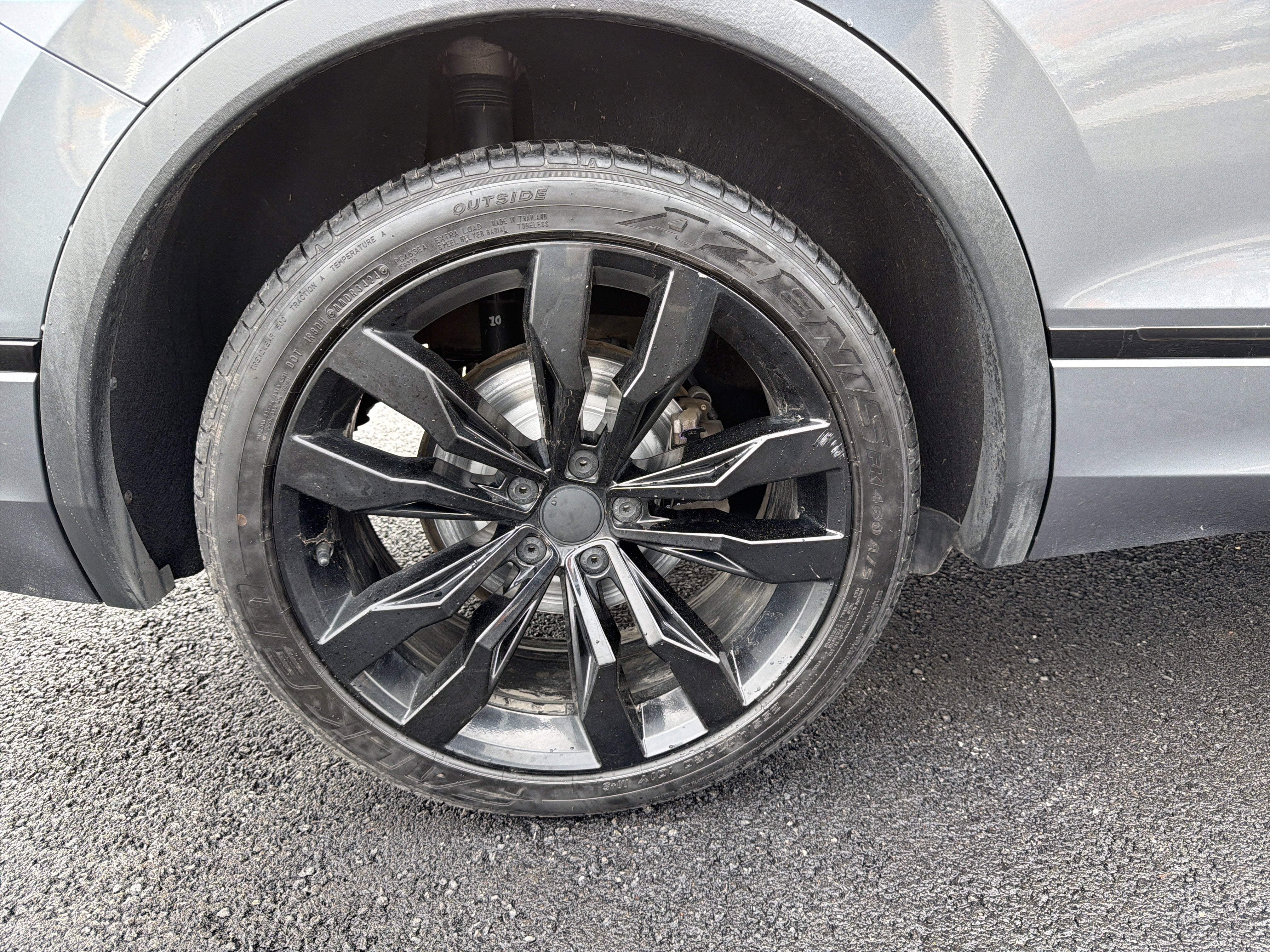 2021 Volkswagen Tiguan 2.0T SE R-Line Black