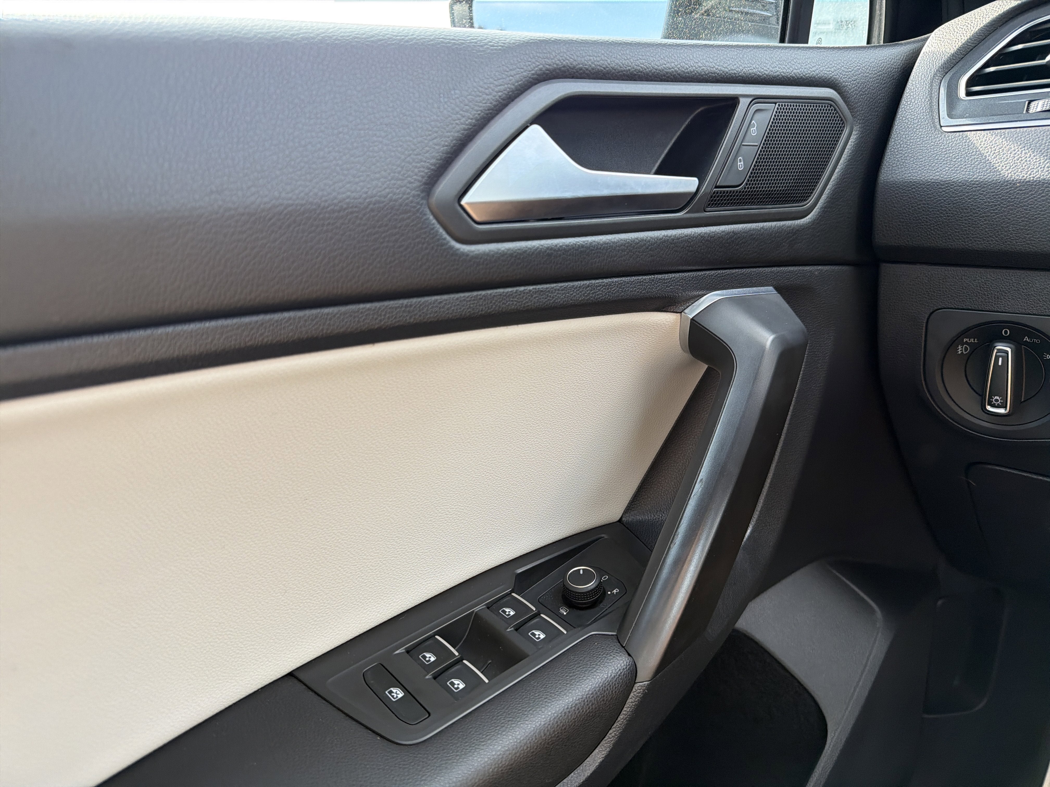 2021 Volkswagen Tiguan 2.0T SE R-Line Black