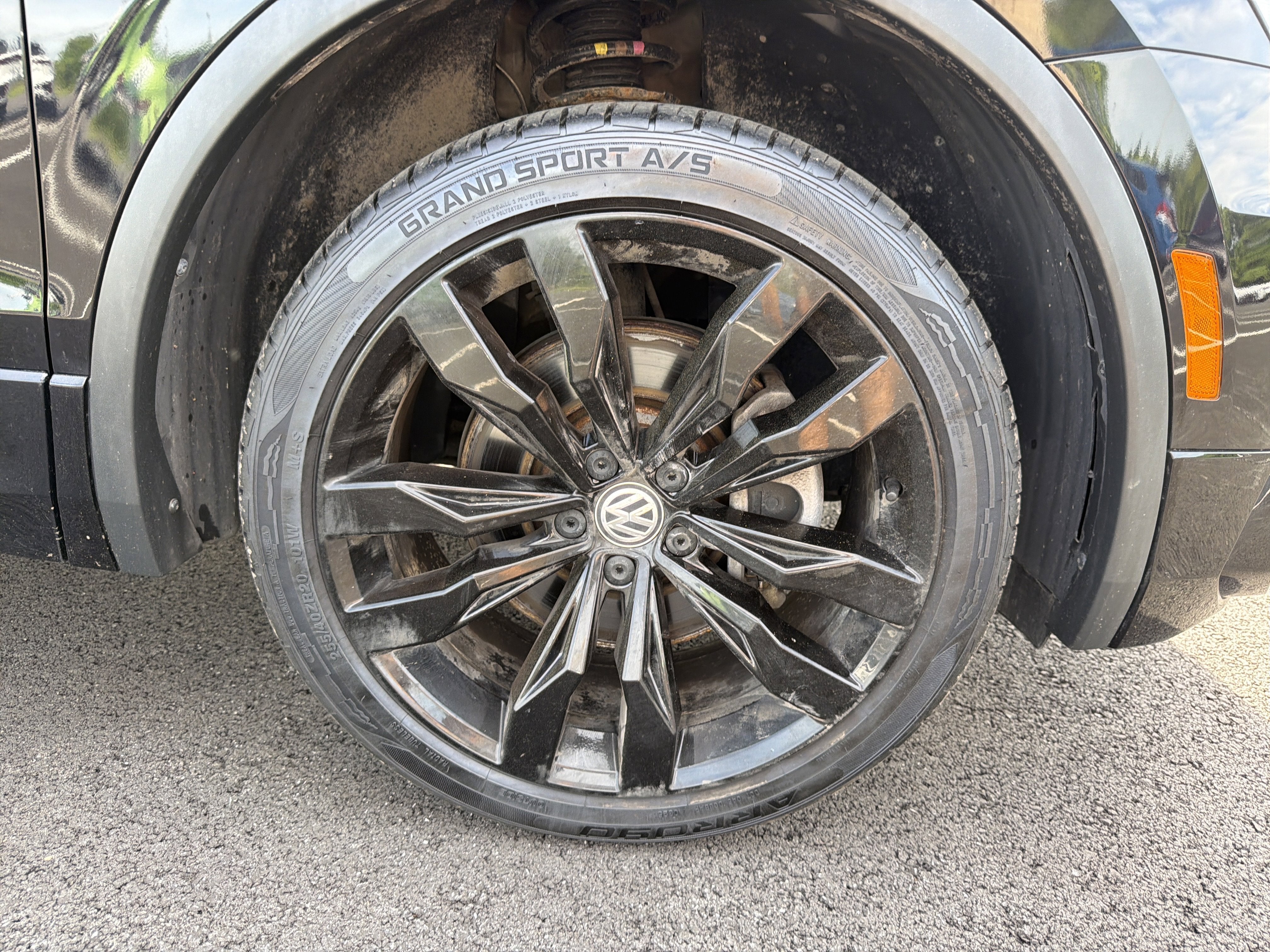 2021 Volkswagen Tiguan 2.0T SE R-Line Black