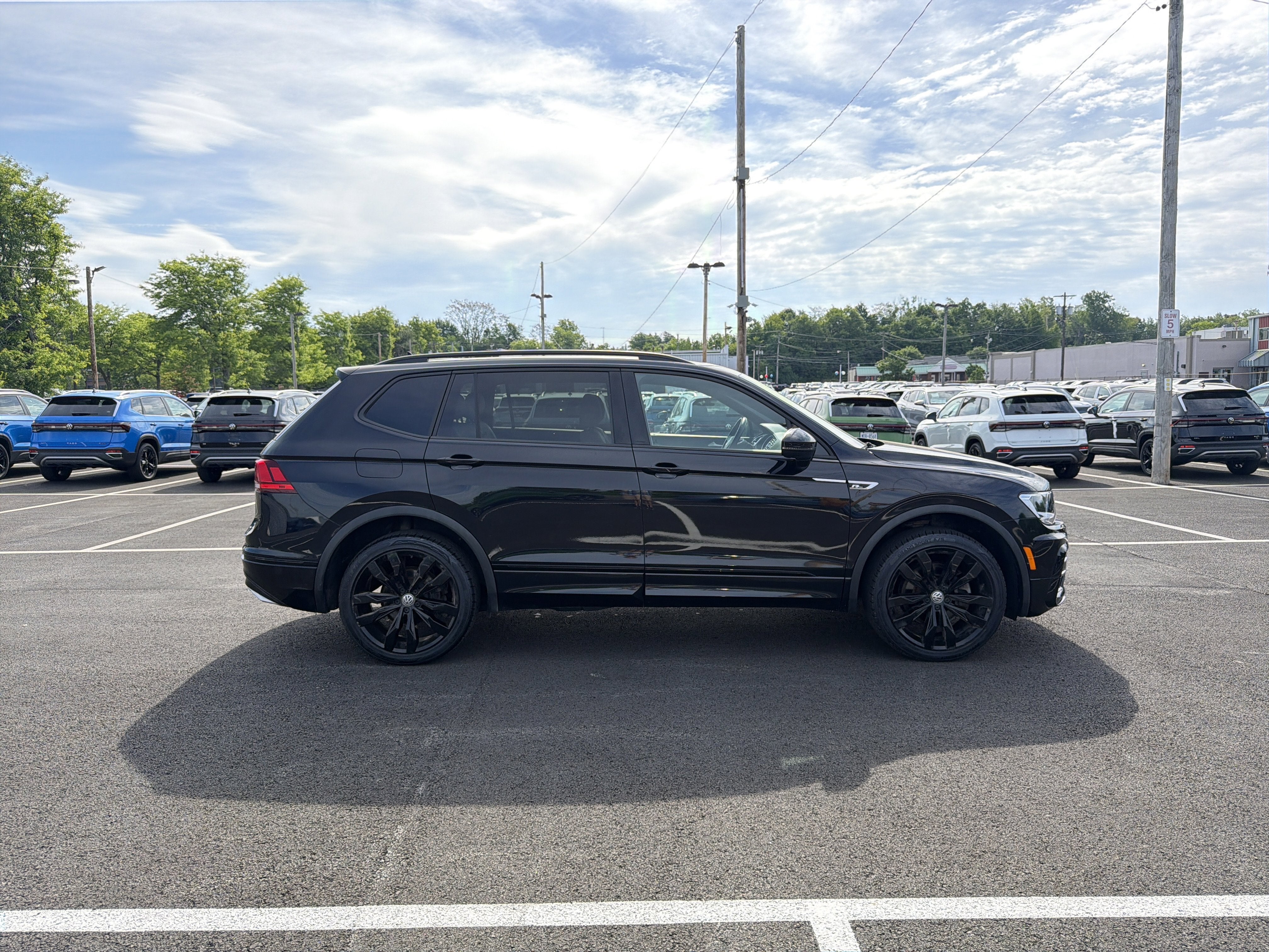 2021 Volkswagen Tiguan 2.0T SE R-Line Black