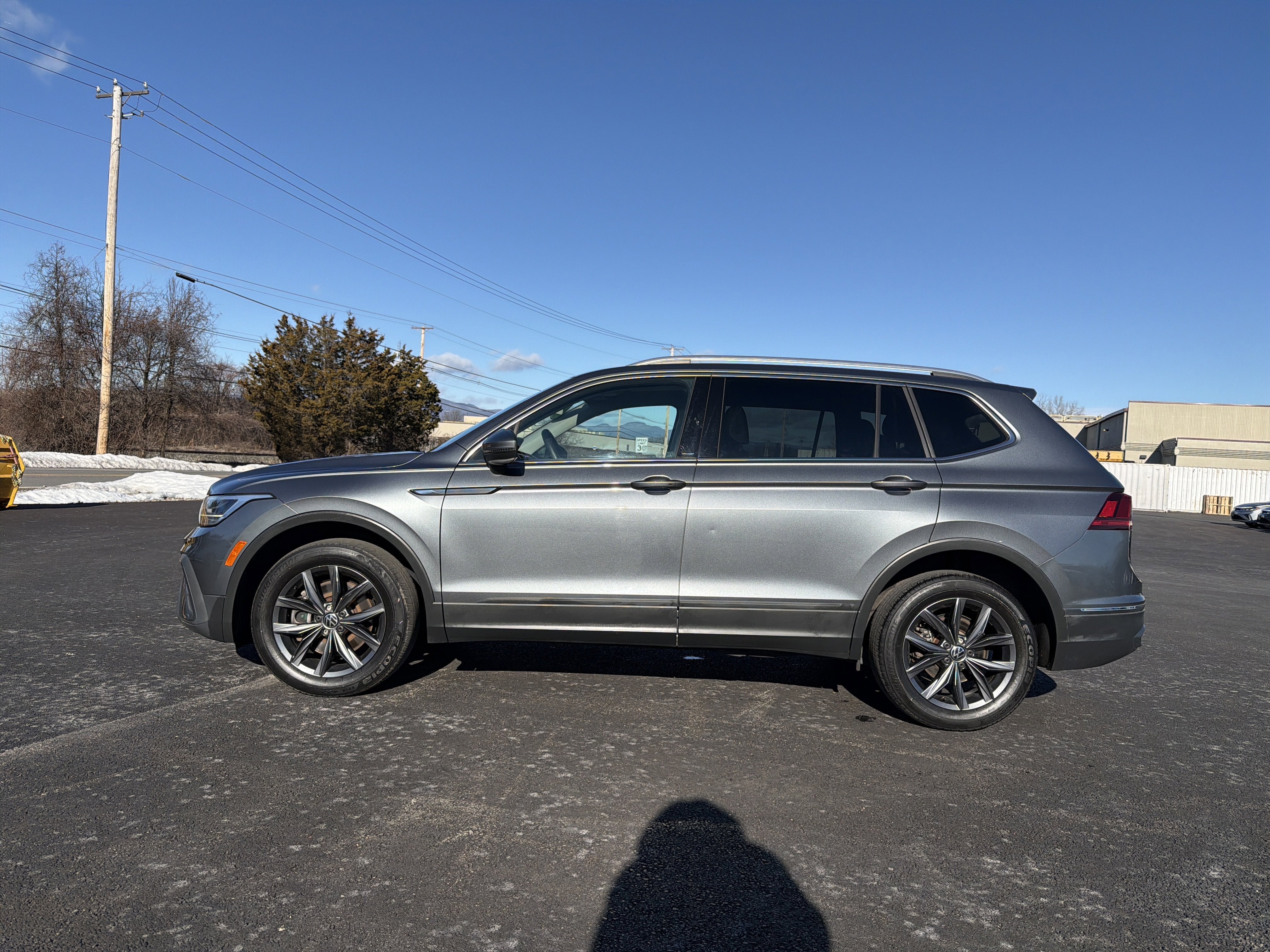 2022 Volkswagen Tiguan 2.0T SE