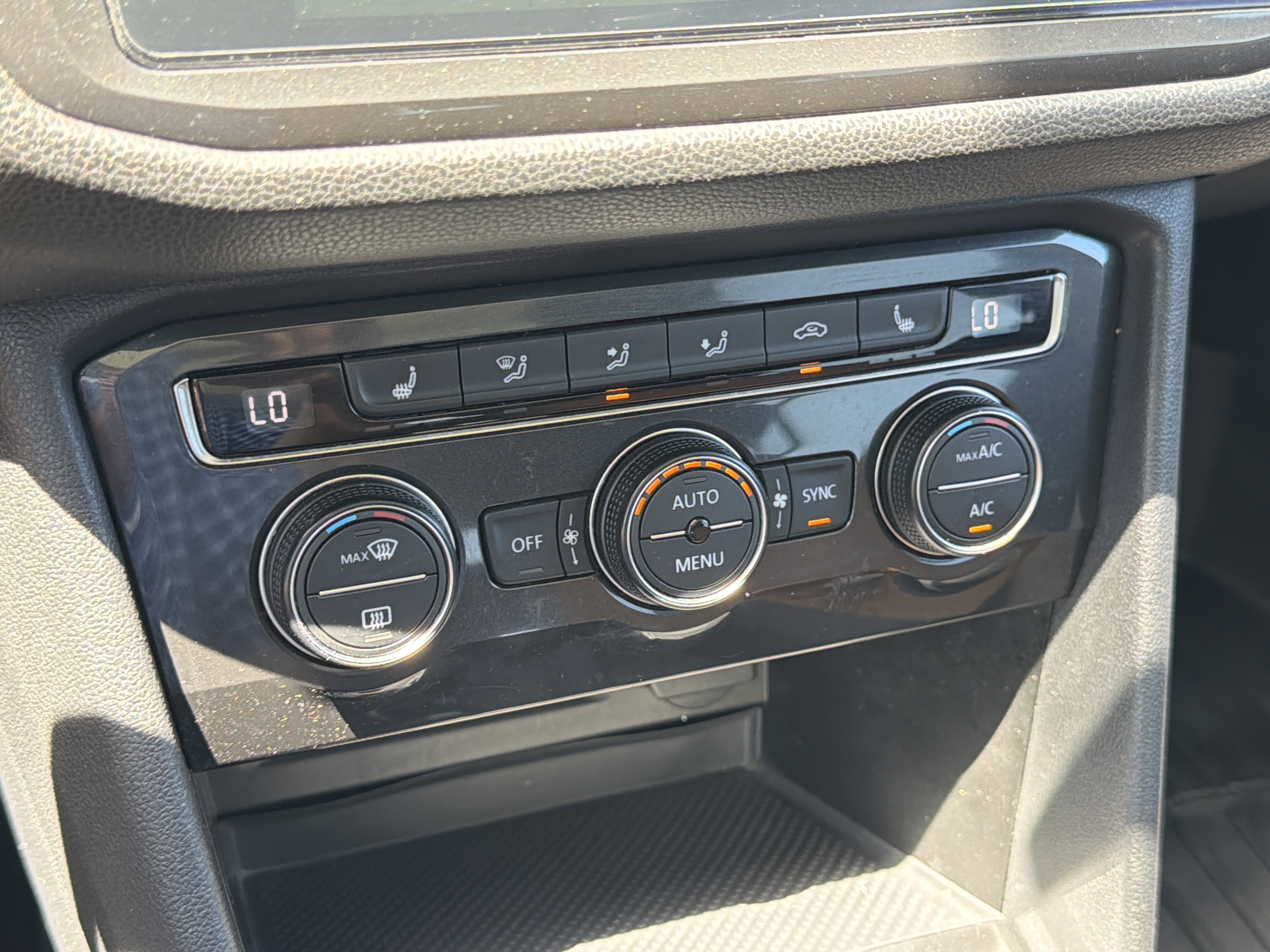 2018 Volkswagen Tiguan 2.0T SEL 4Motion